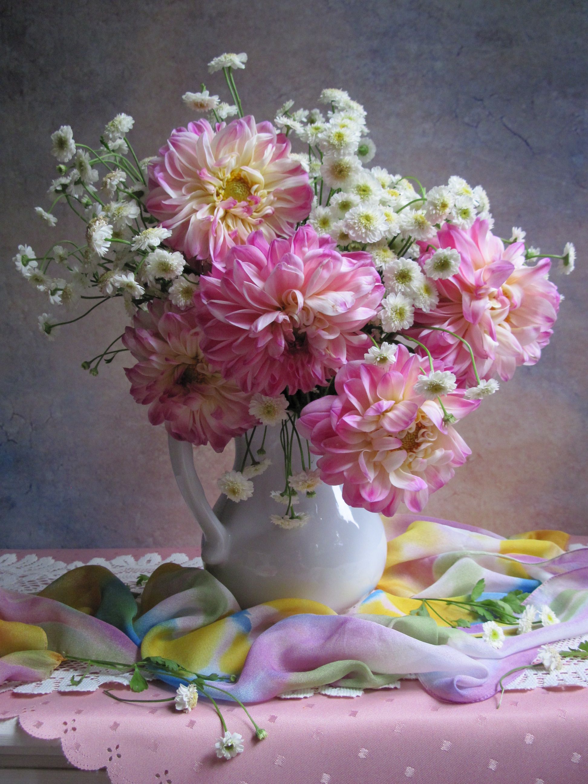 цветы, букет, георгины, хризантемы, фарфор, шарф, салфетка, Наталия Тихомирова