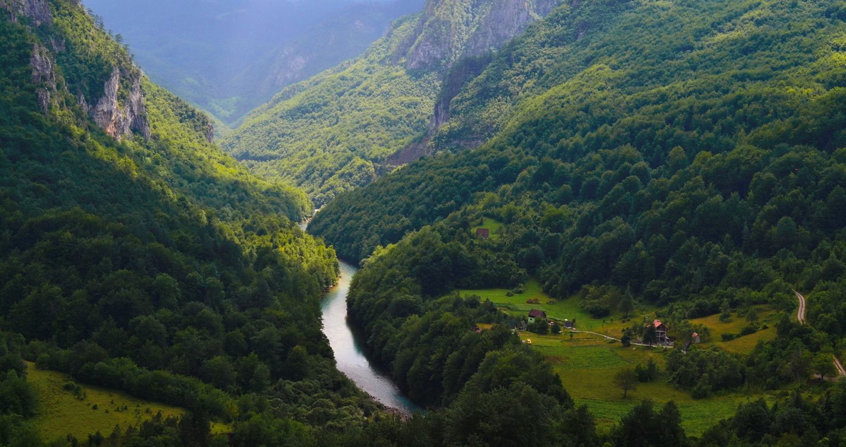 Зима Черногория каньон реки тара