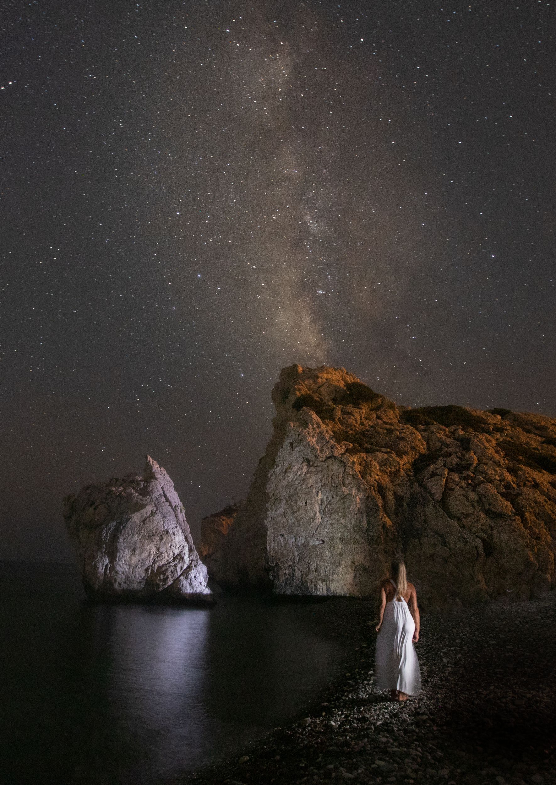 rock, milky way, stars, night, night photo, landscape, sea, Roman Bevzenko