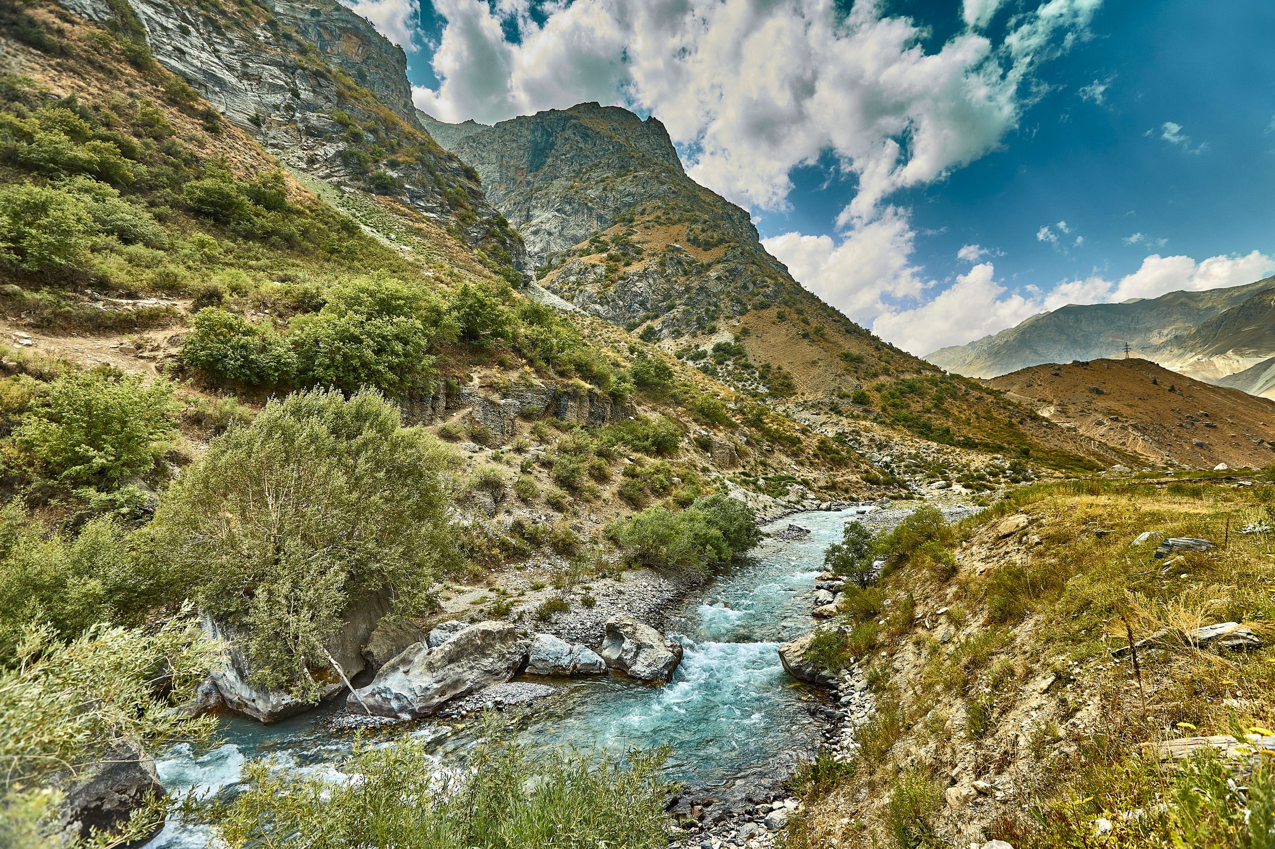 Речка красавица. Таджикистан Варзоб горы. Гиссарская Долина Таджикистан. Майхура Таджикистан. Ромитское ущелье Таджикистан.