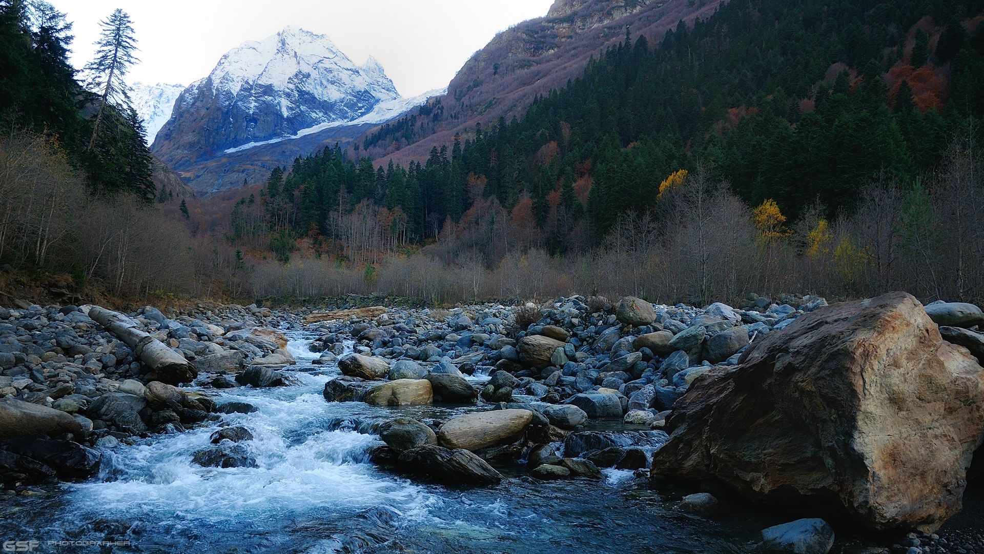 природа осень рассвет горы река ущелье камни лес, Serj Master