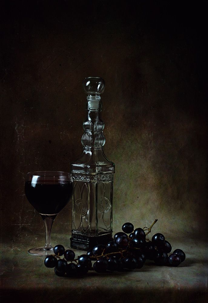 still life with berries, berries, still life, drink, wine, alcohol, bottle, wineglass, object, fruit, decoration, glass, table, home, arts, modern world, society, grapes, fine art, food, vegetarian, dessert, Анжелика Костин