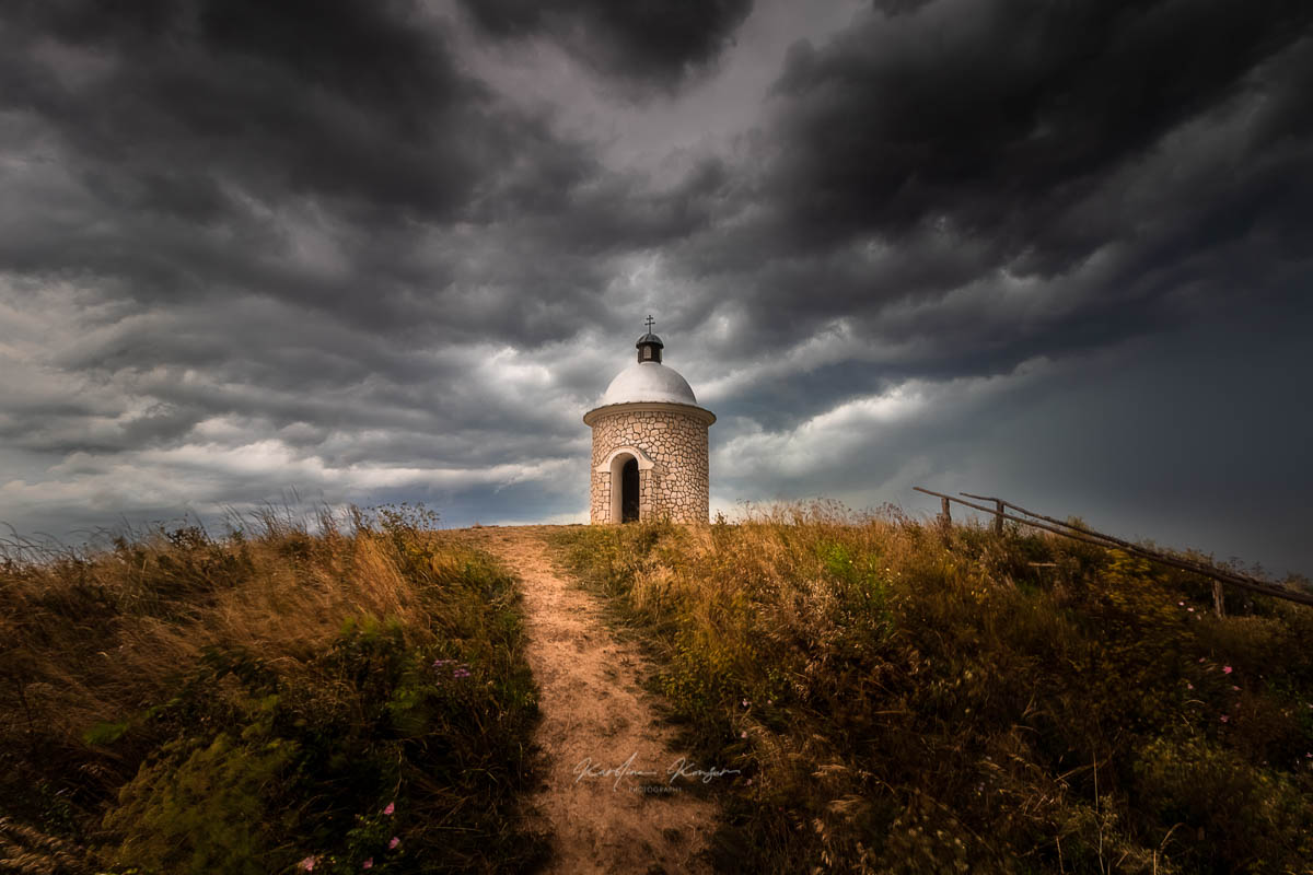 #landscape #moravia #beforethestorm #chapel #haida #canon #czechrepublic, Karolina Konsur