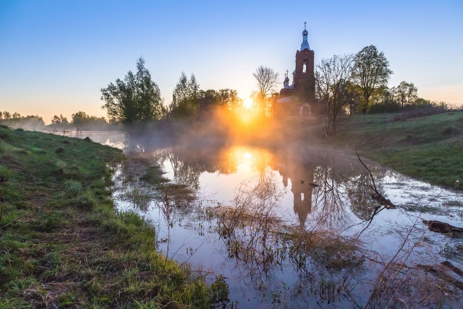 утро, туман, восход, пейзаж, церковь, озеро, Юрий Морозов