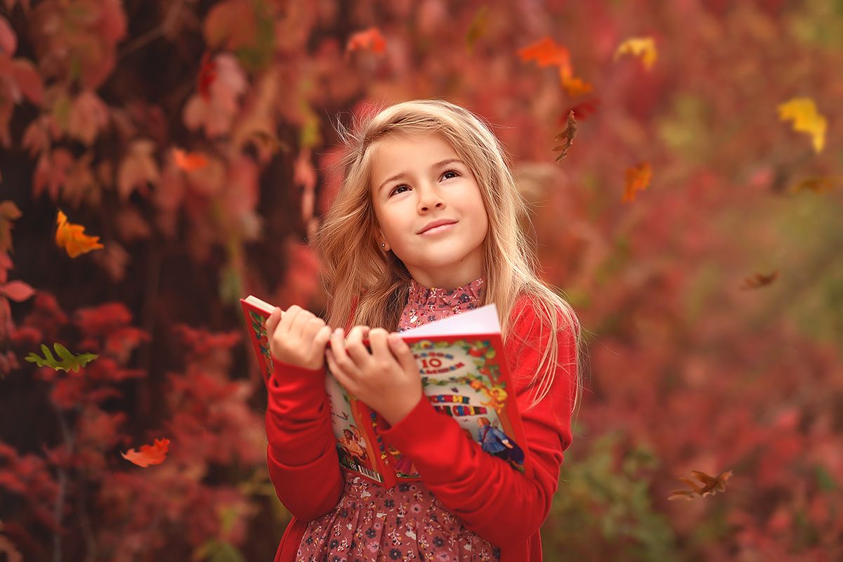 портрет, краски осени, книга, сказка, золотая осень, красота, Светлана Леонова