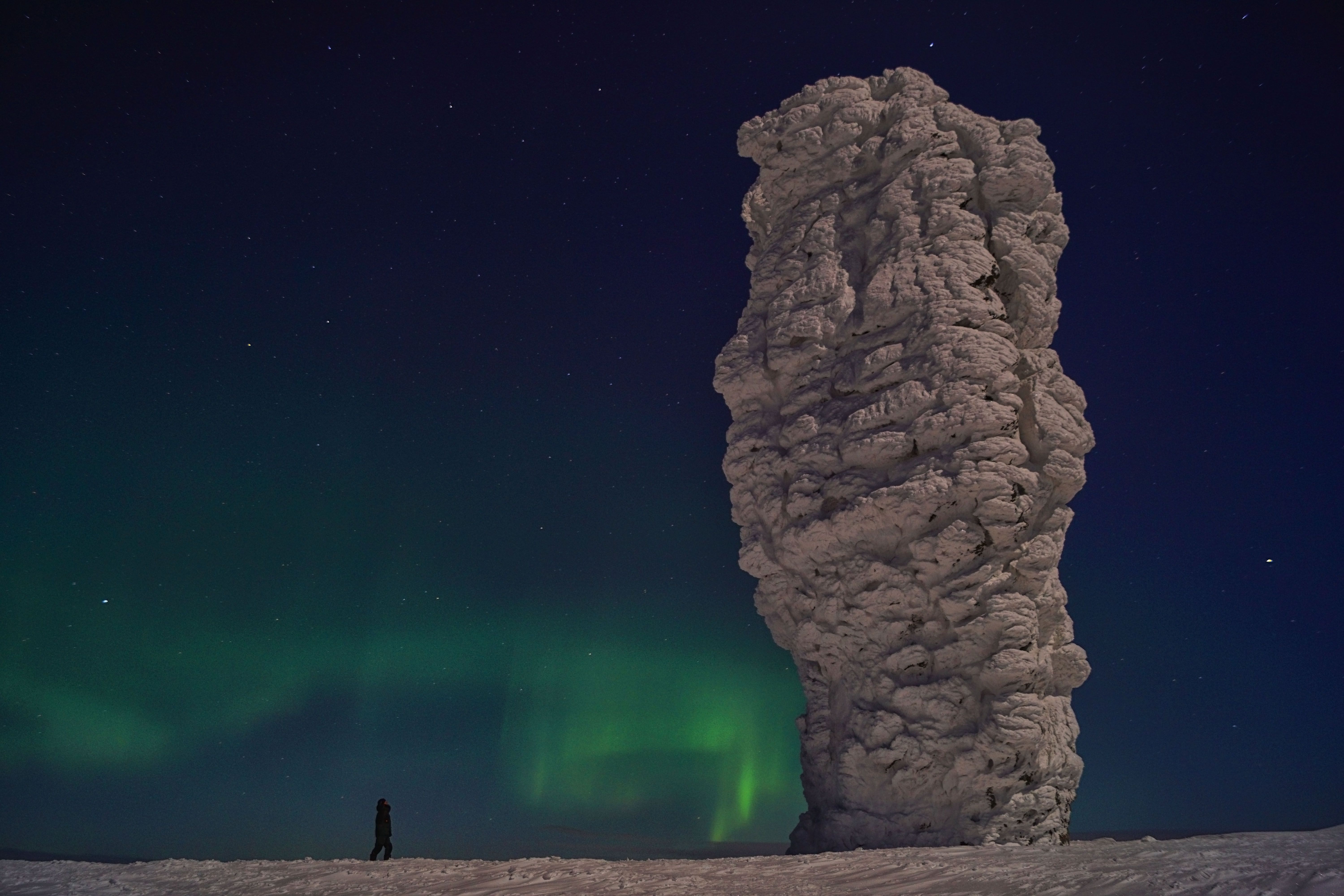 плато столбы сияние полярное северное сияние маньпупунер урал горы снег ночь звёзды, Виктор Квасов