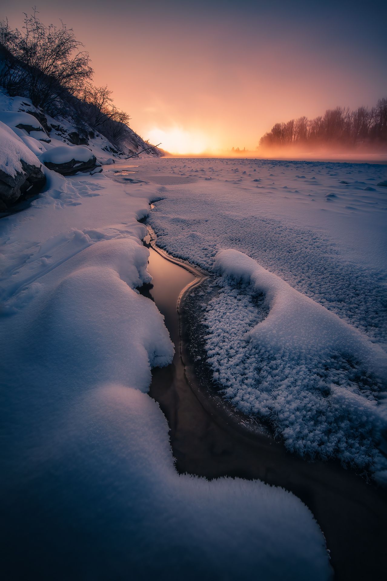 landscape, ice, winter, fire, outdoor, snow, river, lake, water, mist, morning, tree, forest, footprint, cold, Huapu Zhao