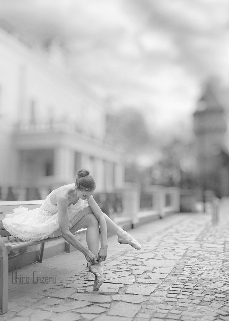 Ballerina, Ballet, Black & white, City, Enzeru Akira