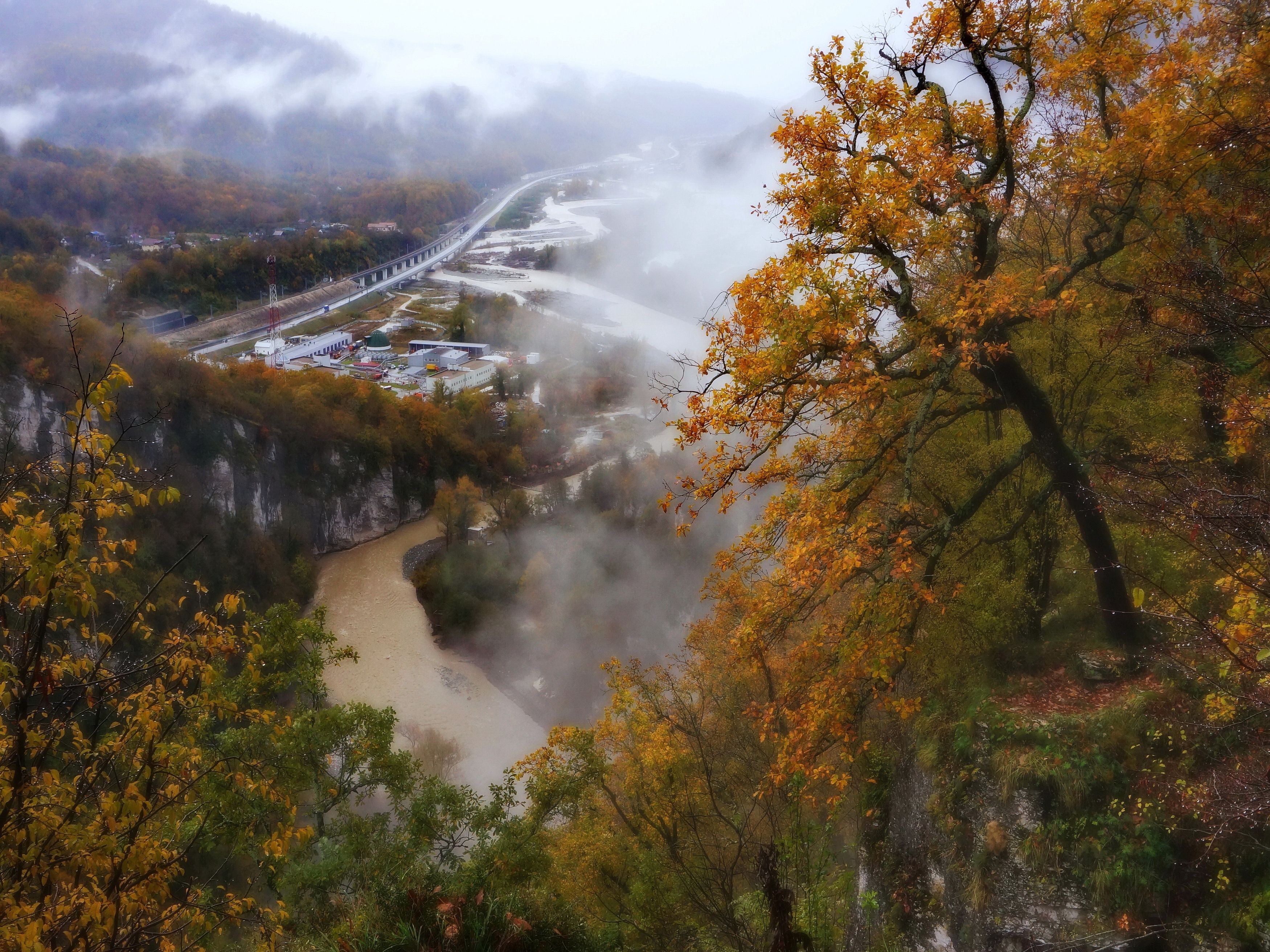 осень  в Ахштырском каньоне, Евгений Никишин