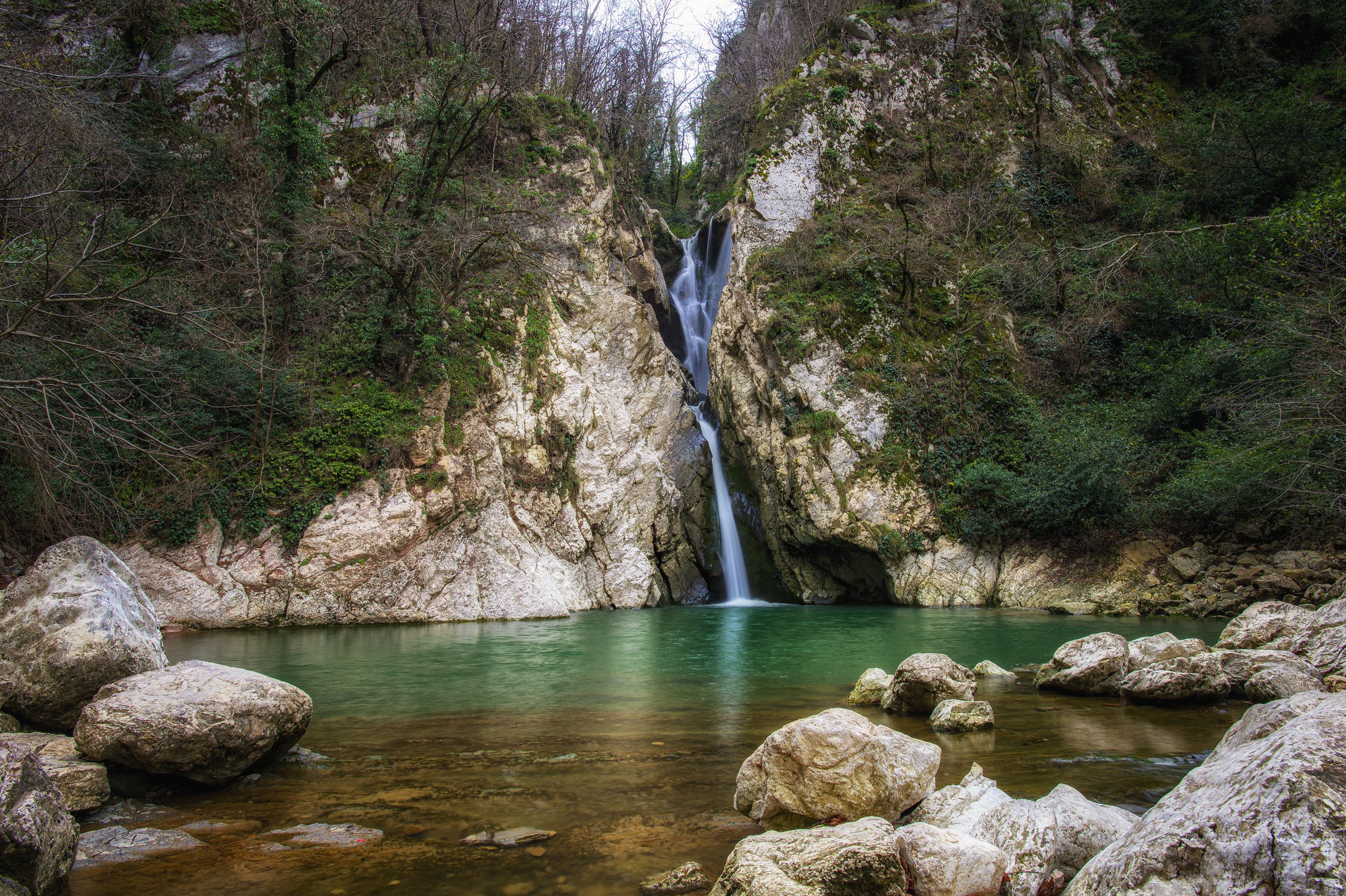 Агурские и ореховые водопады