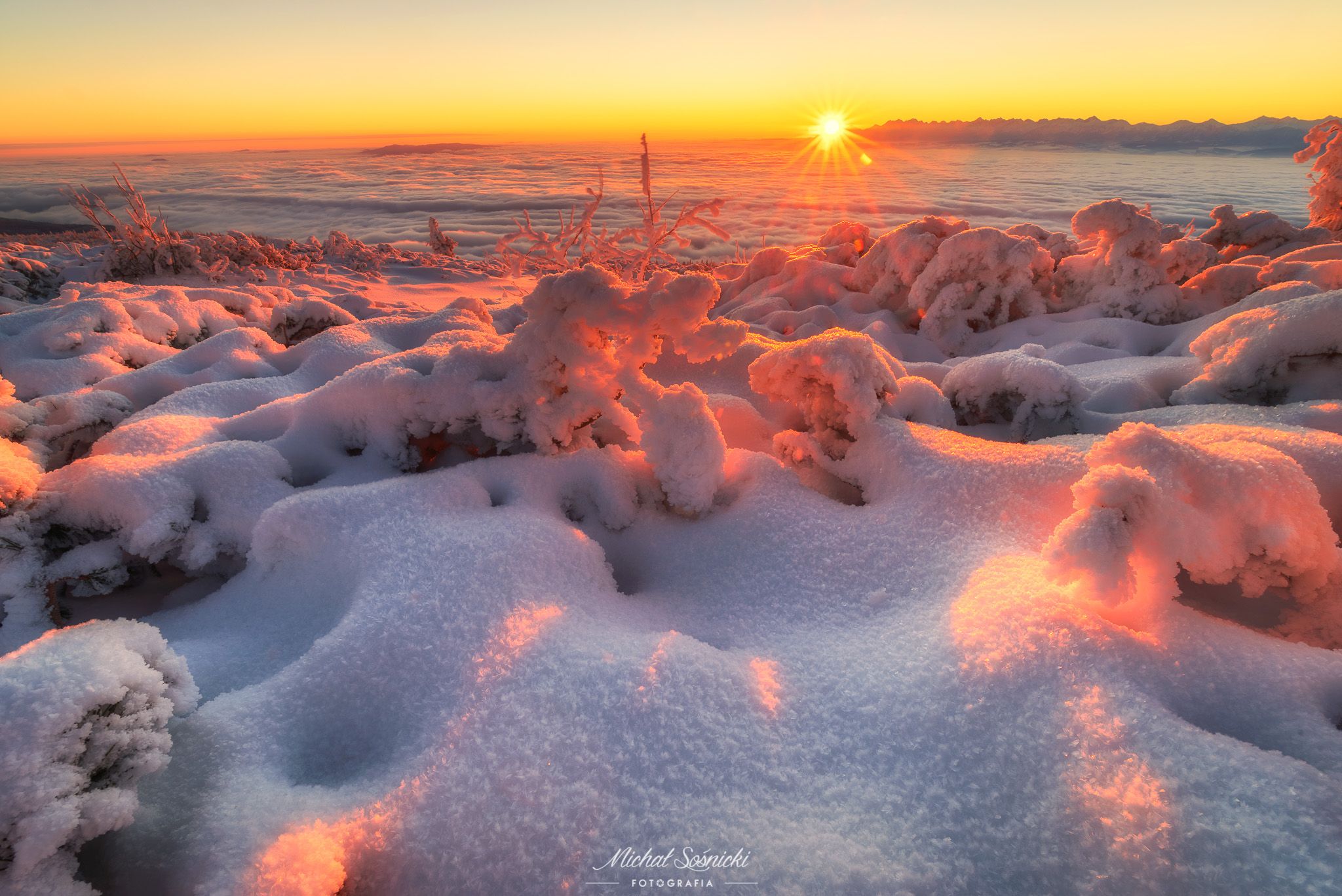 #poland #pentax #benro #lightroom #nikcollection #nature #sunrise #mountains #sky #fog #foggy #morning #pix, Michał Sośnicki