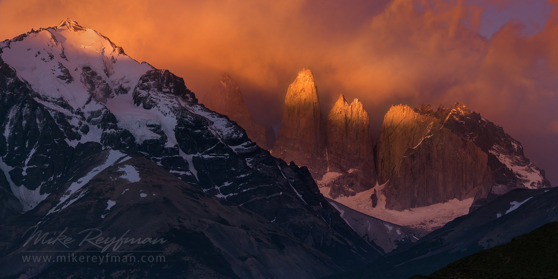 very, windy, morning..., towers., cordillera, del, paine., torres, del, paine, national, park., patagonia., chile., Майк Рейфман