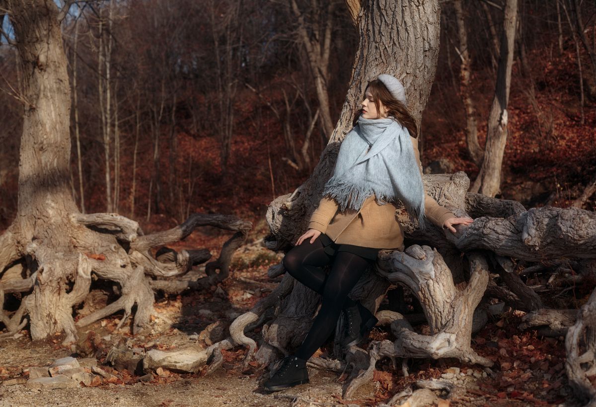 осень, пейзаж, девушка, деревья, Андрей Ларионов