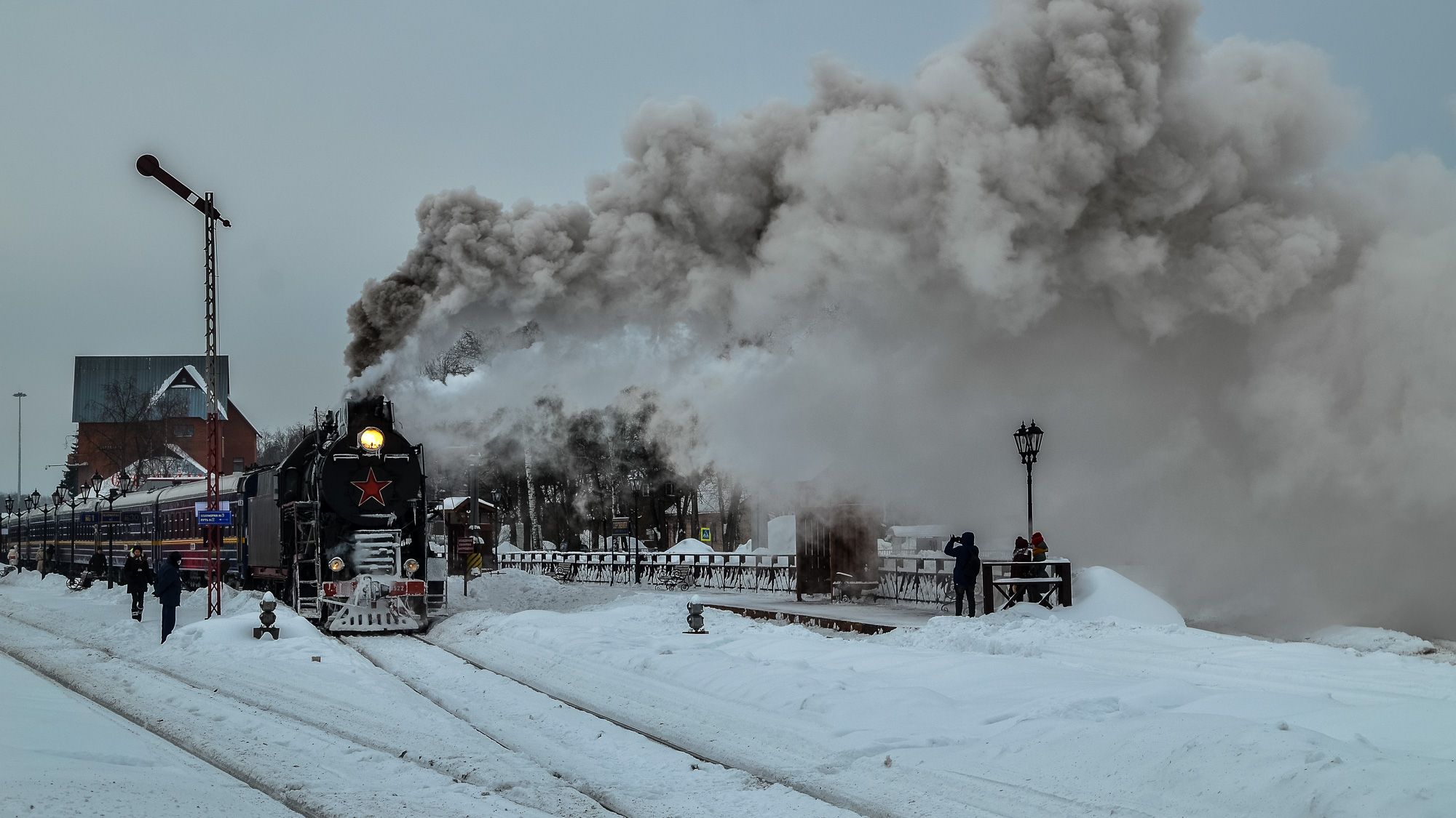 паровоз, зима, снег, вокзал, поезд, движение, город, карелия, репортаж, люди, Валерий Верещако