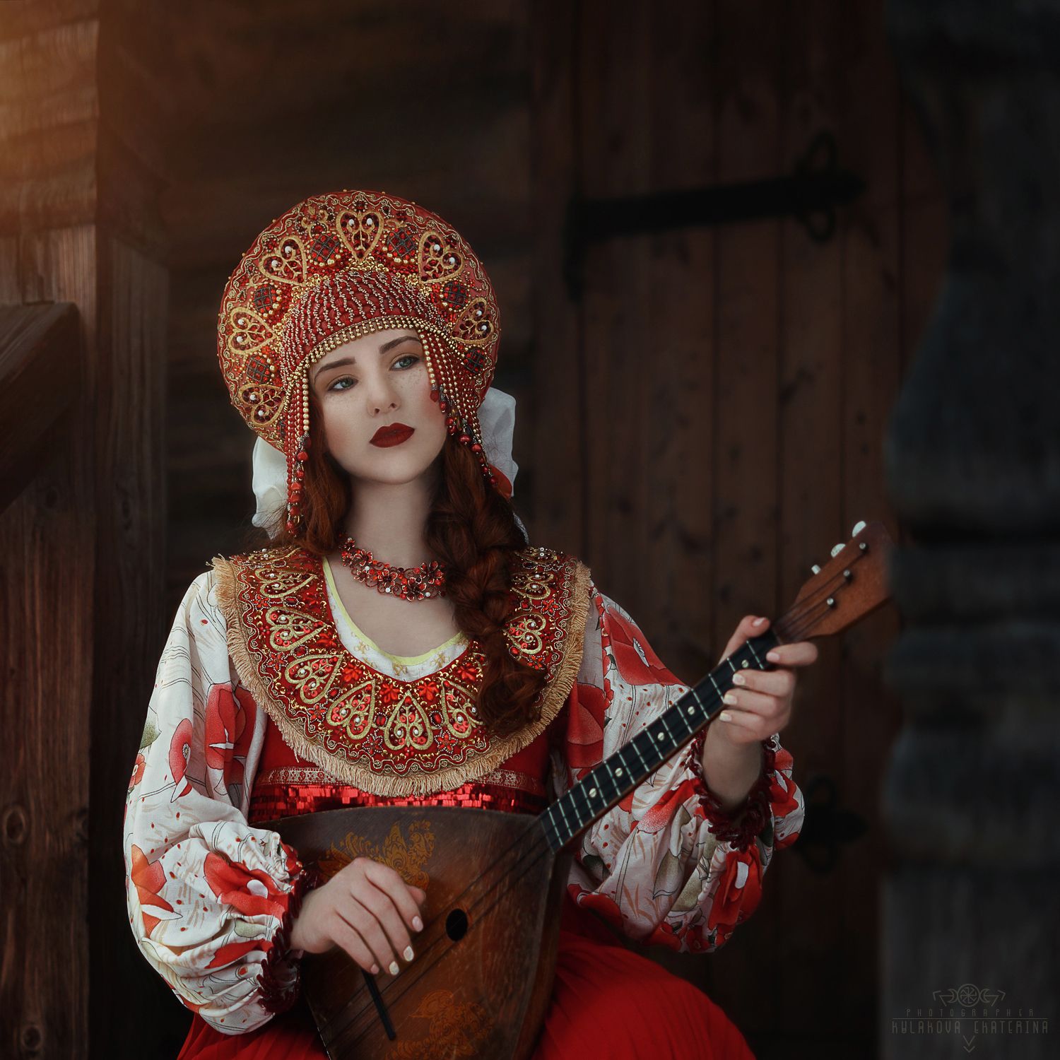 традиции, костюм, музыкальные инструменты, балалайка, красный, русский стиль, история, модель, рыжий, Екатерина Кулакова