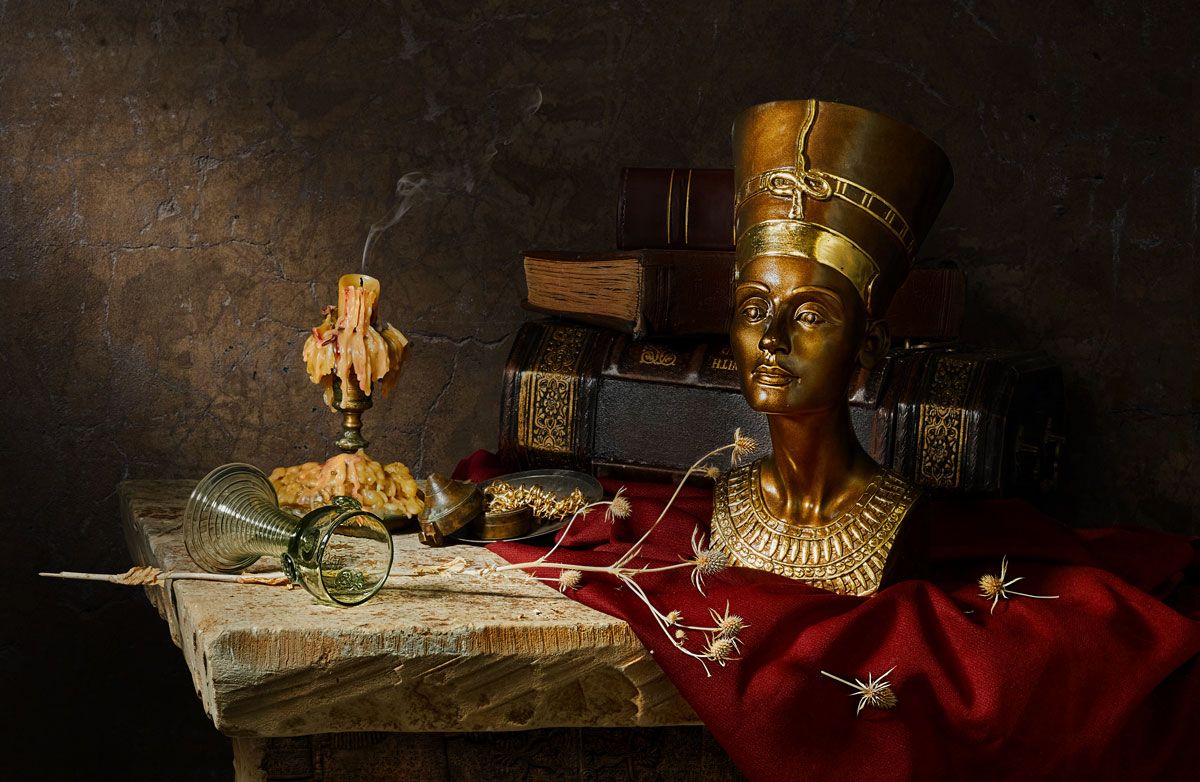 Нефертити, свеча, книги, бокал, чертополох, золото, Виктор Бриг