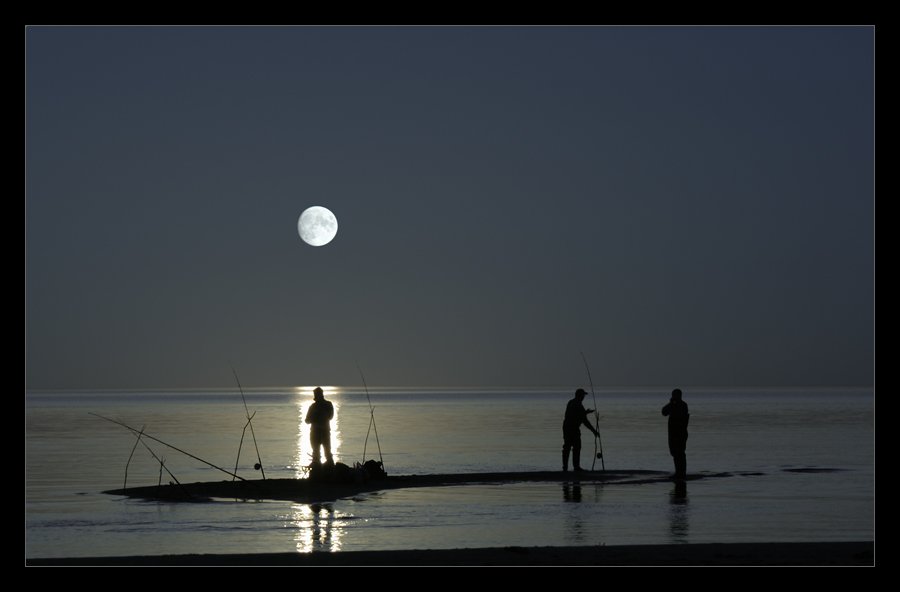 moon, луна, рыбаки, море, Karlis Keisters