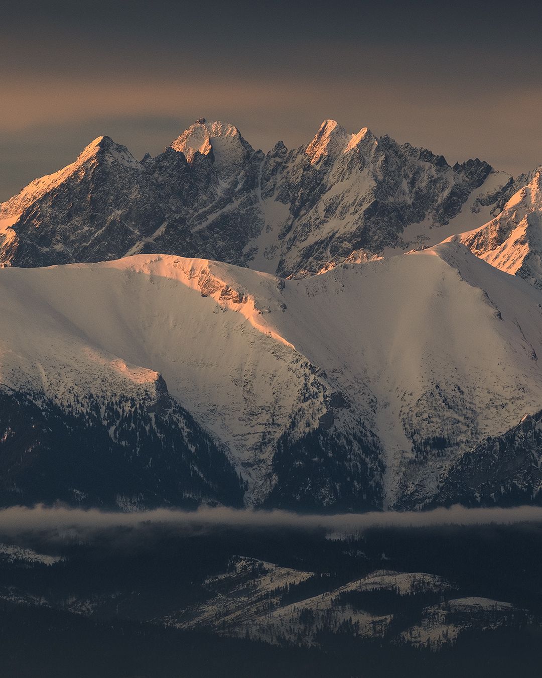 Slovakia, Tatra mountains, winter, snow, peaks, landscape, sunrise, goldenhour, morning, Bartnik Karol