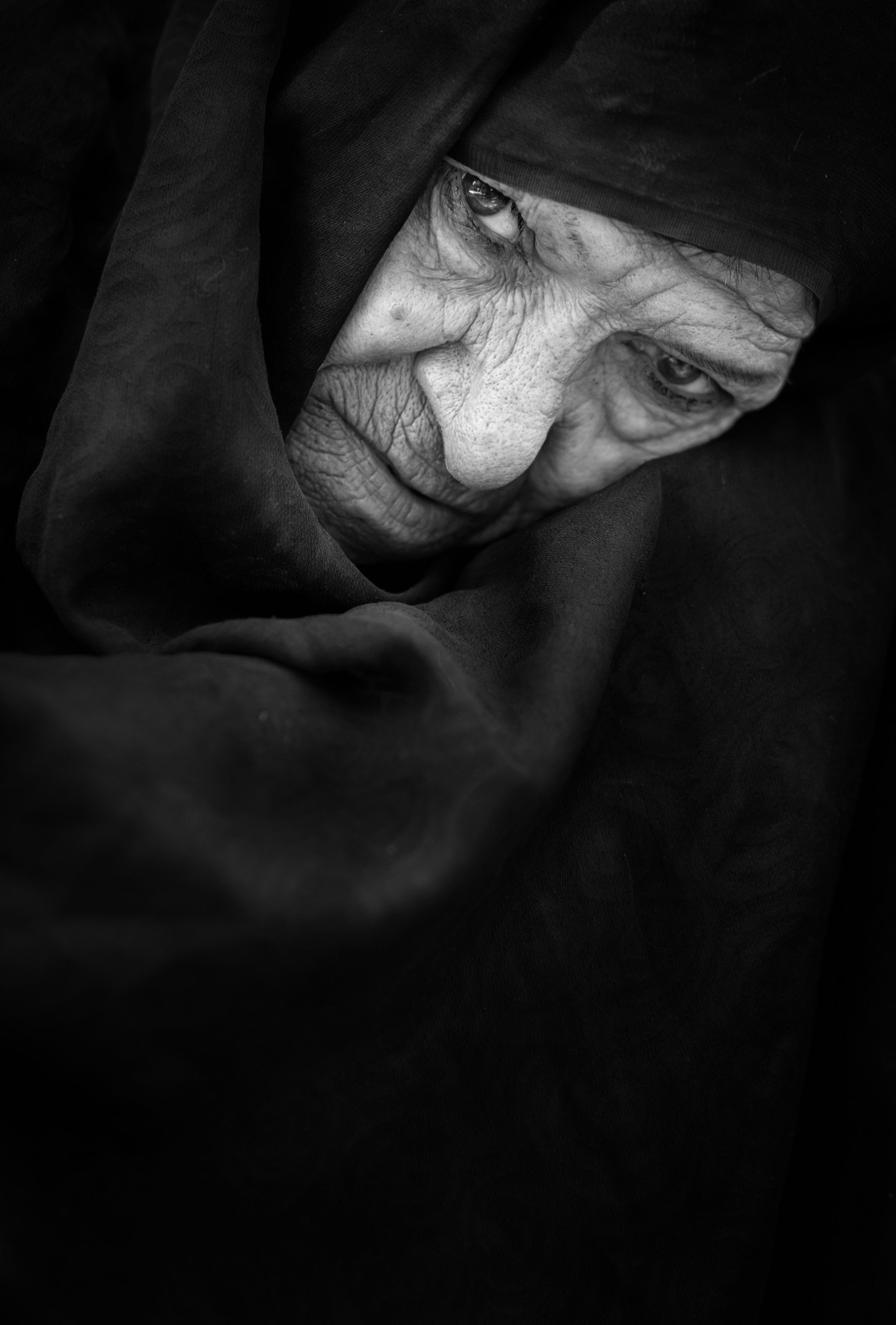 #portrait #homeless  #black and white #mother #grand mother, Nazari Hasan