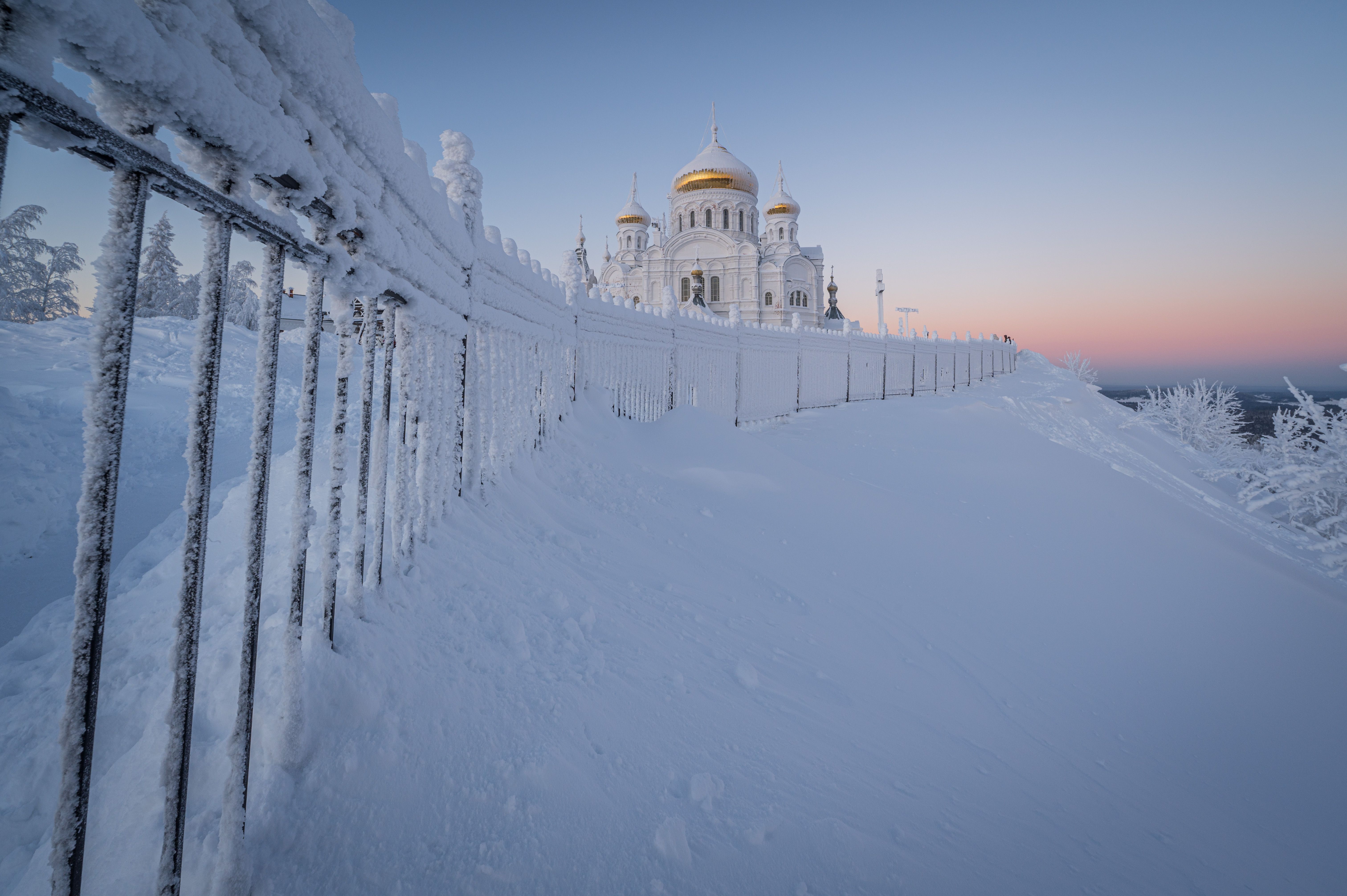 Белогорский монастырь звонница