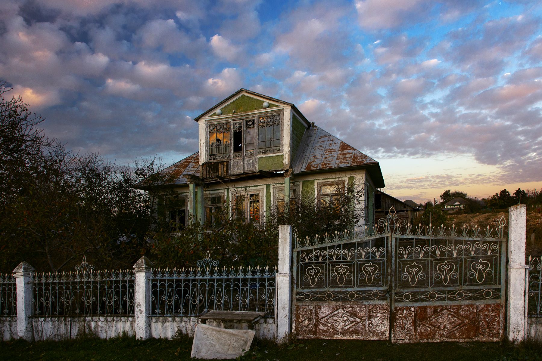 home landscape alone sky sunset дом закат, Vladimir Gladcov