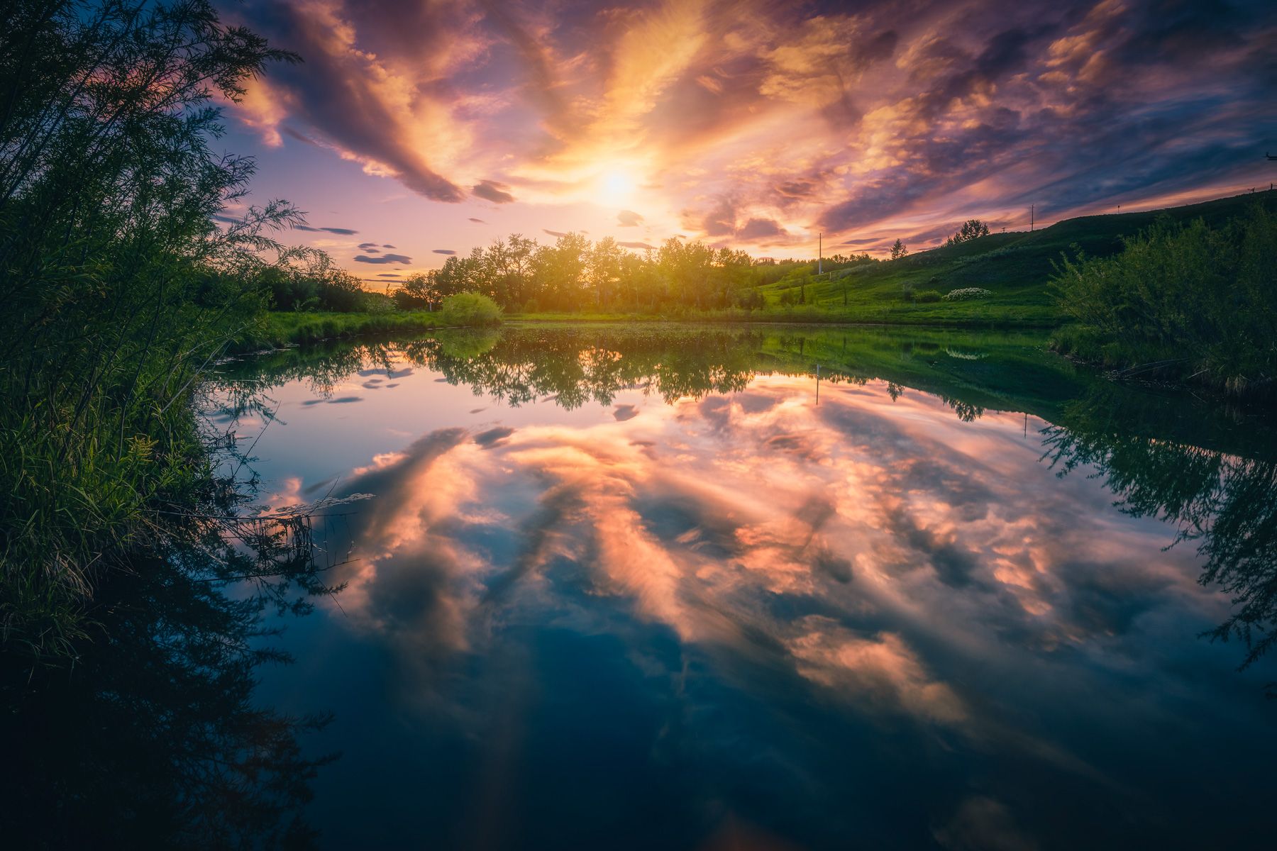 landscape, nature, outdoor, sunset, water, river, lake, forest, tree, reflection, mirror, sky, natural, lifestyle, Zhao Huapu
