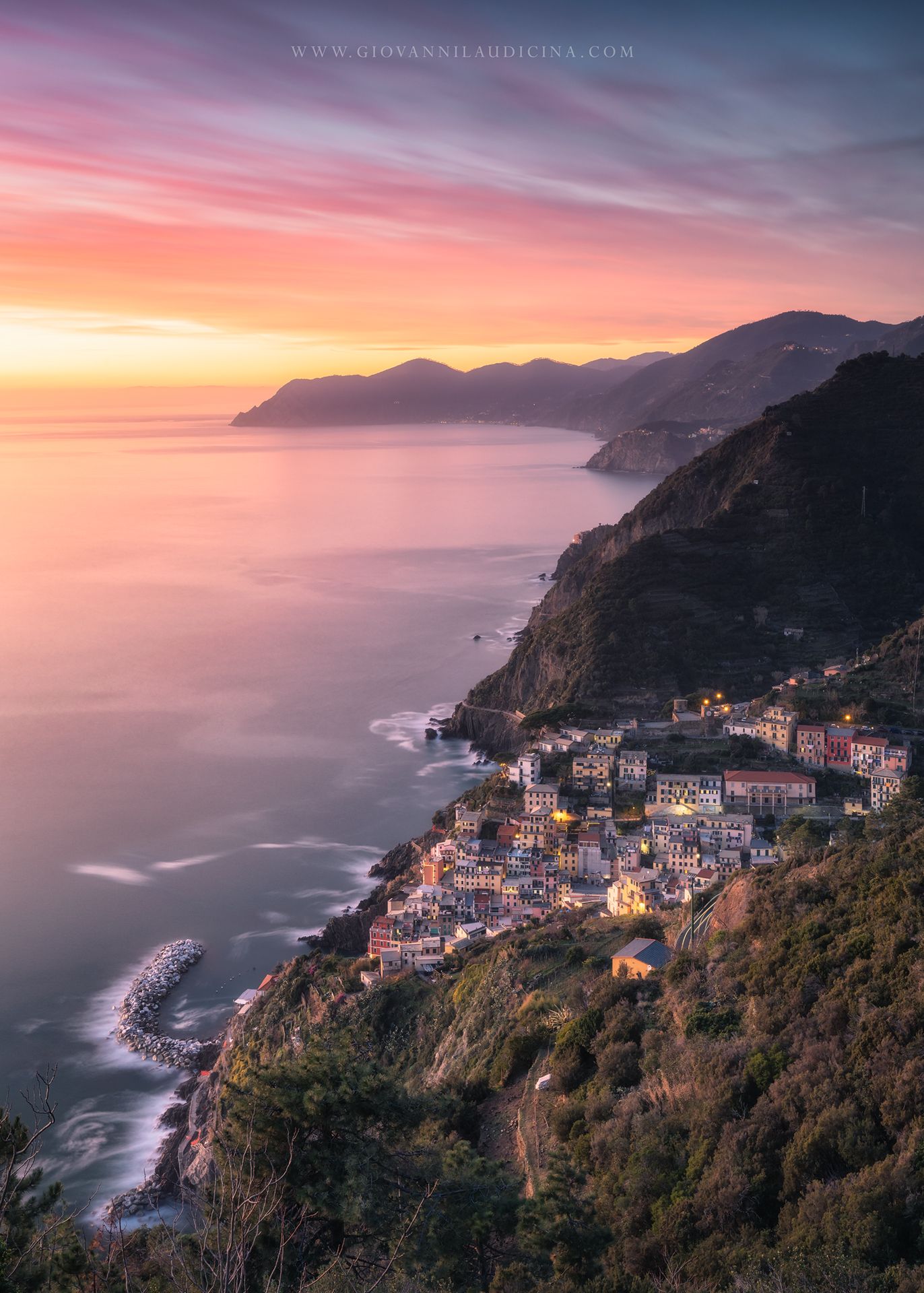 italy, liguria, landscape, cinque terre, sunset, riomaggiore, unesco, village, sea, long exposure, Giovanni Laudicina