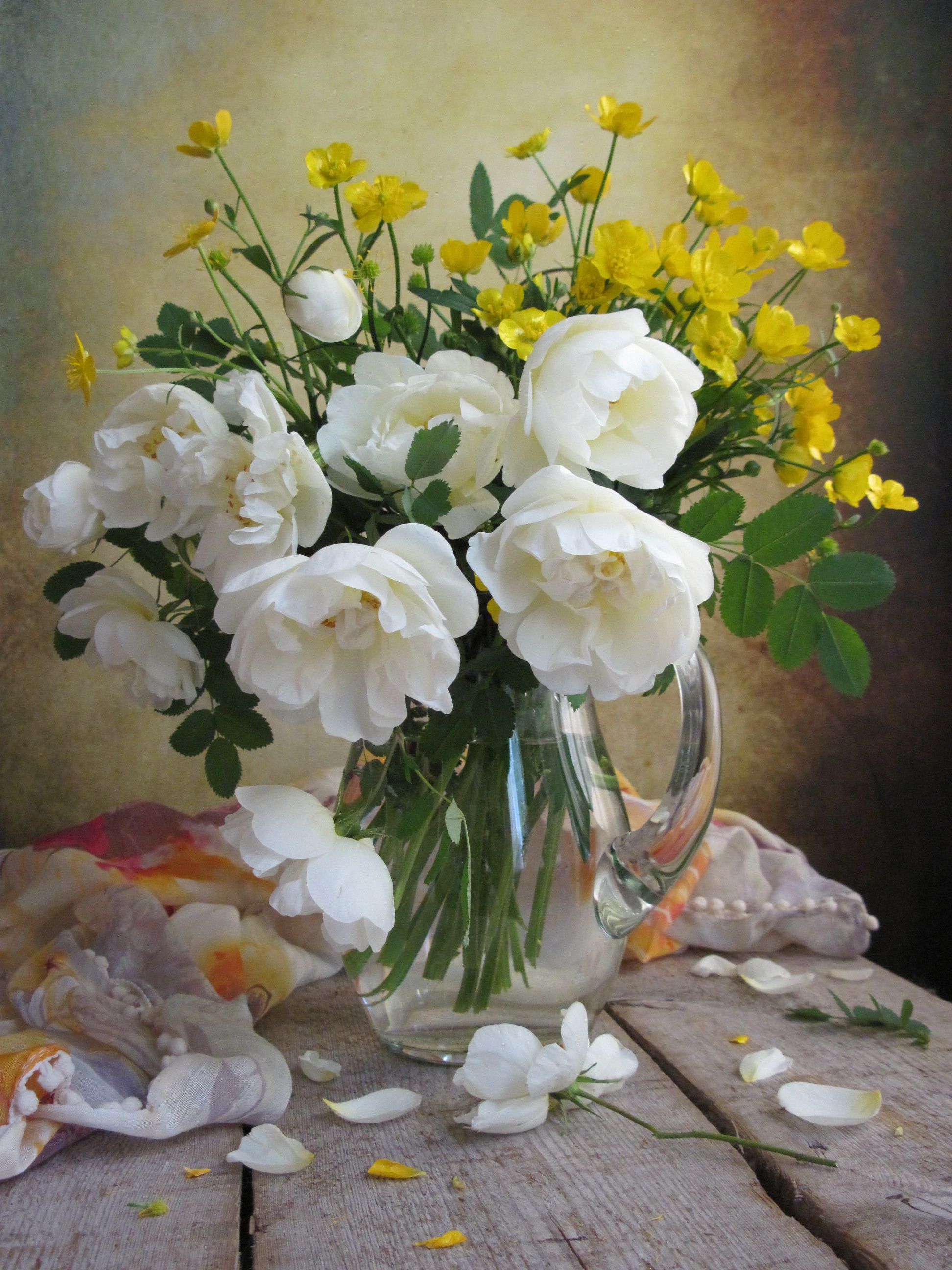 цветы, букет, розы, лютики, кувшин, шарф, Наталия Тихомирова