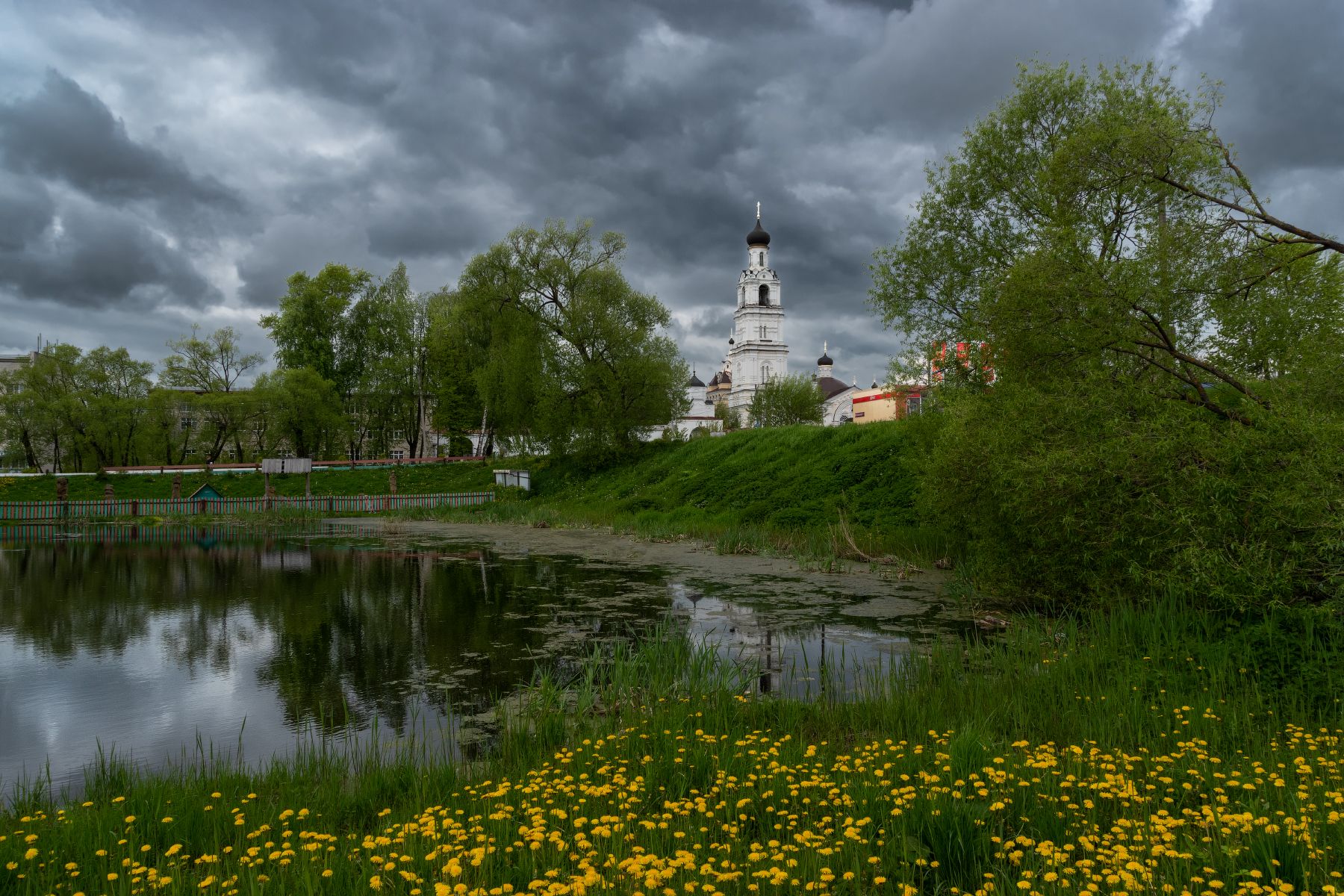 город,храм,небо,облака,тучи,вода,отражение, Виталий Полуэктов