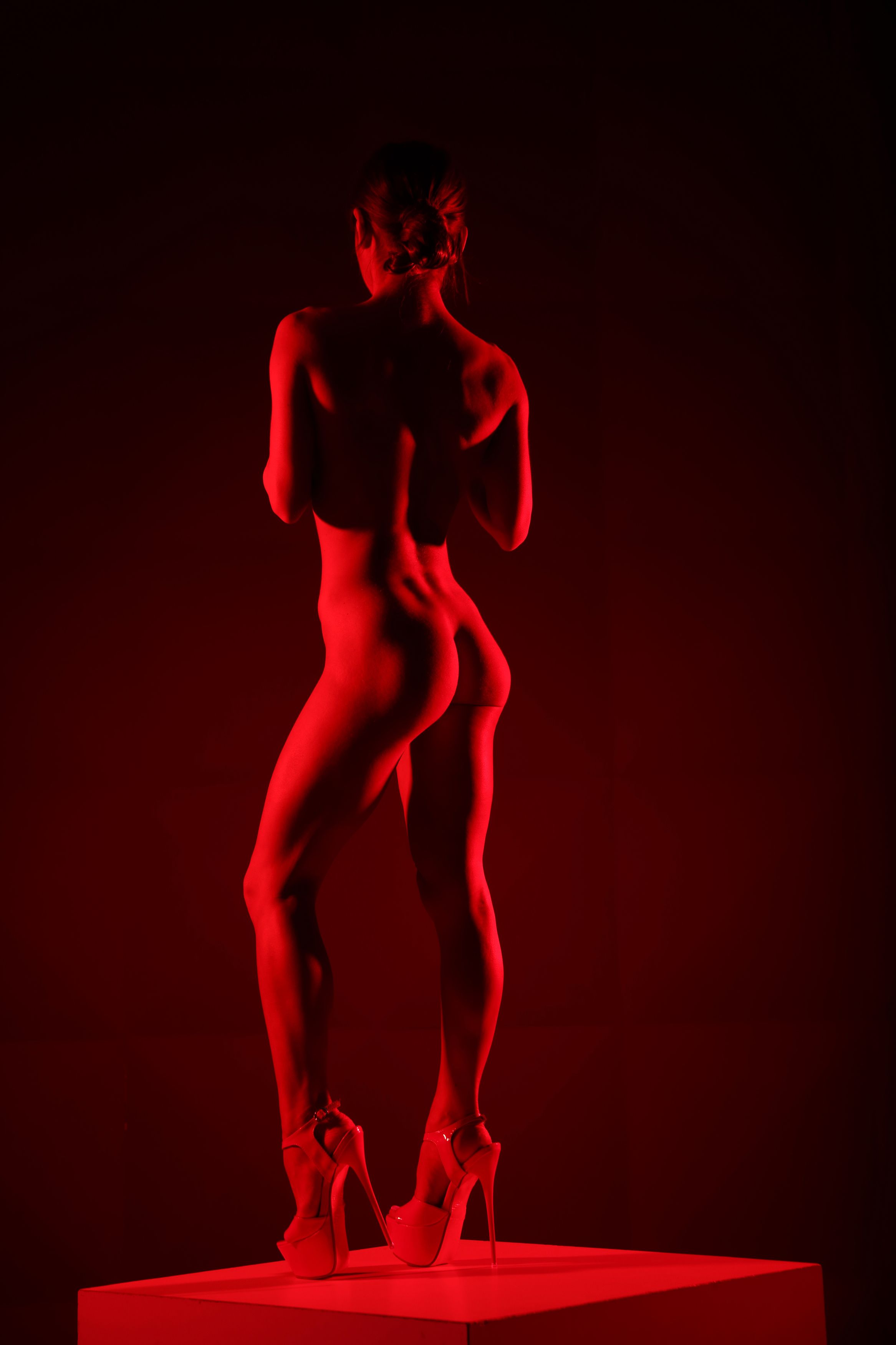 nude,red,girl,woman,naked,женщина,обнажение, красный,девушка, каблук, Олег Грачёв