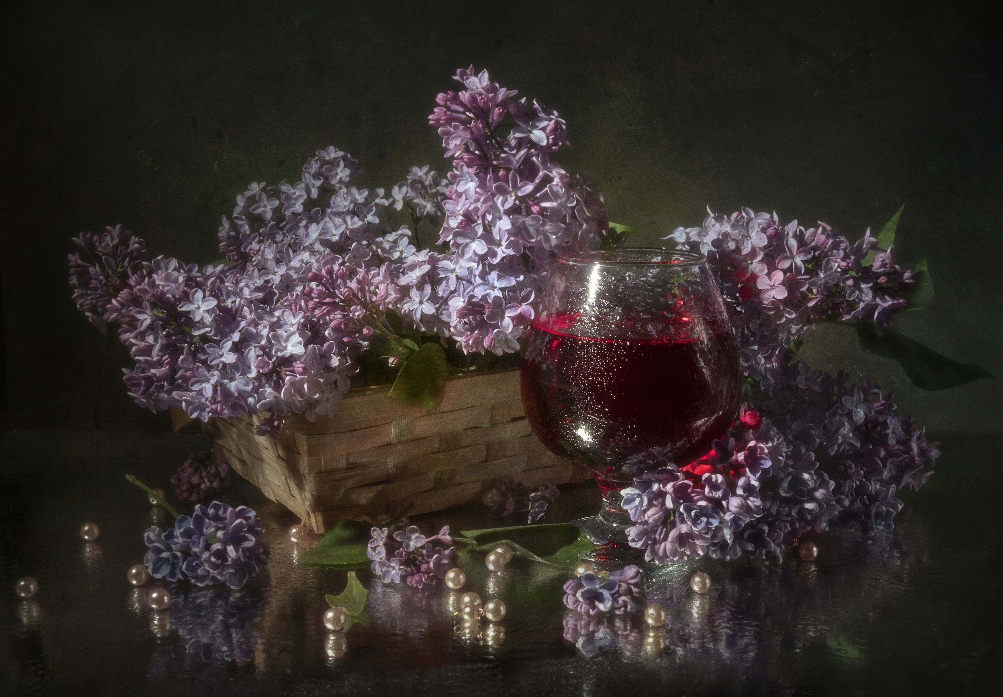 сирень,корзина,вино,бокал,жемчужины,отражение,весна, Володин Владимир Владимирович