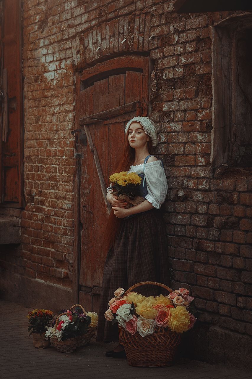 цветочница, женский, портрет, постановочное фото, flowers, red, Сигат Екатерина
