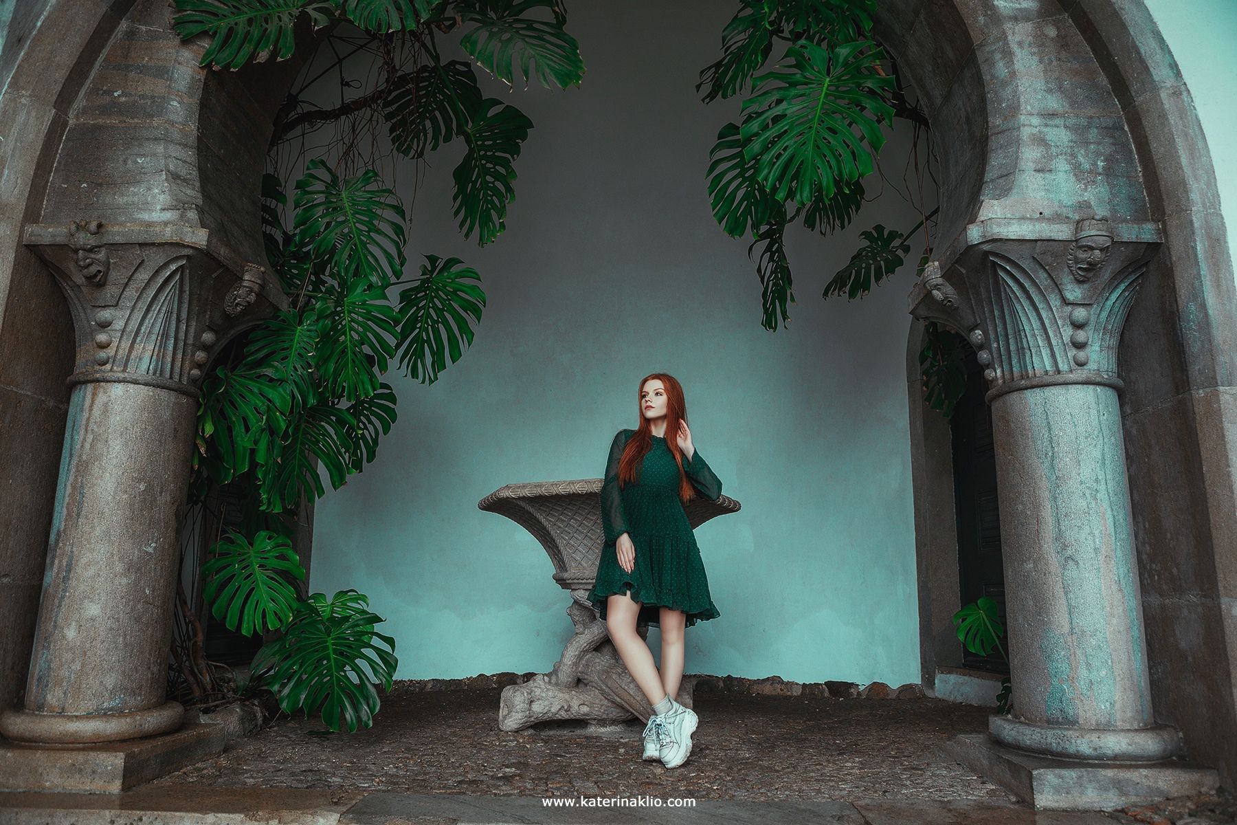 green, ginger, castle, dress, fog, woman, model, lady, portrait,, Катерина Клио