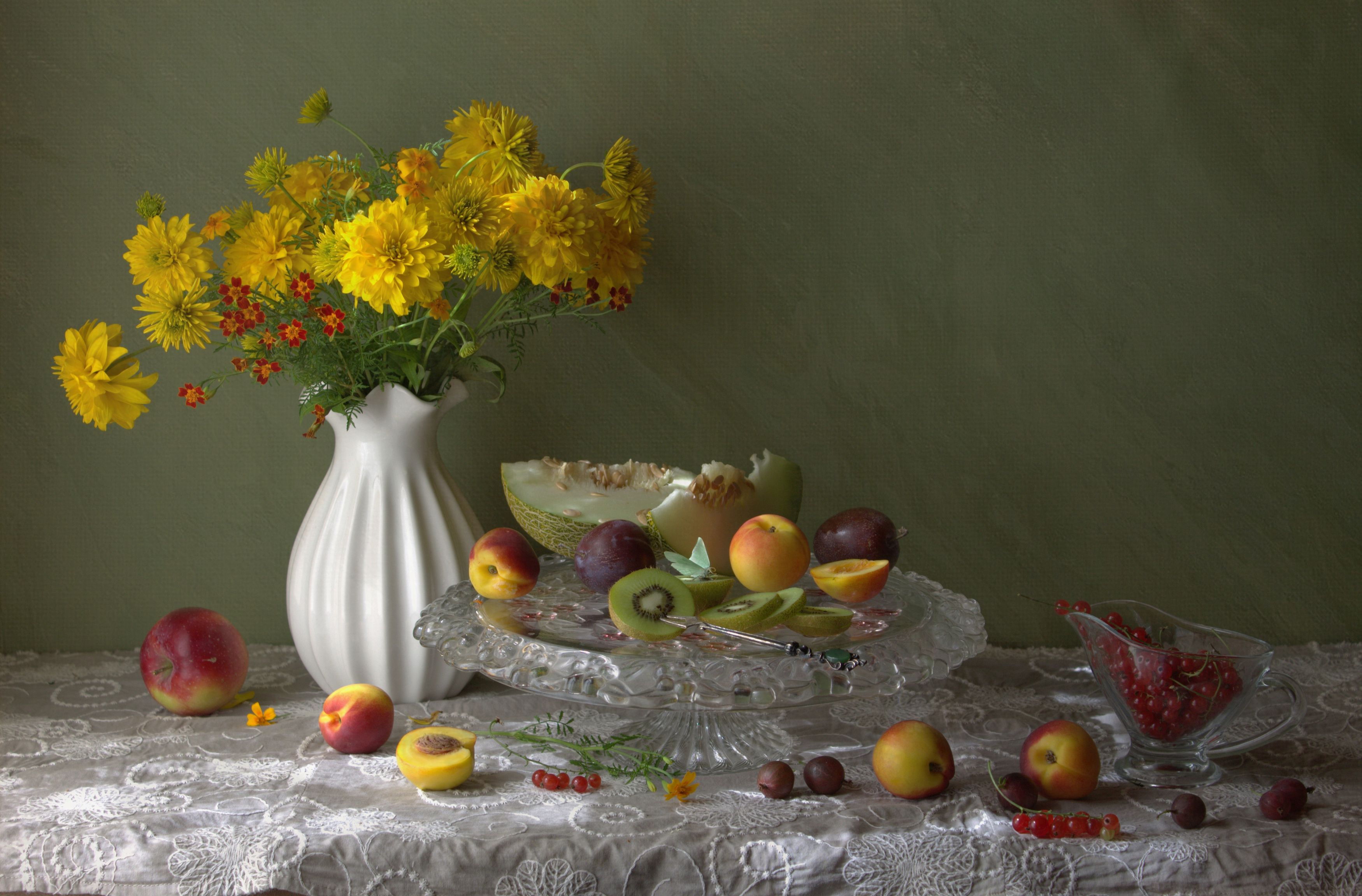дыня, яблоки, сливы, ягоды, цветы, Наталья Хохлова