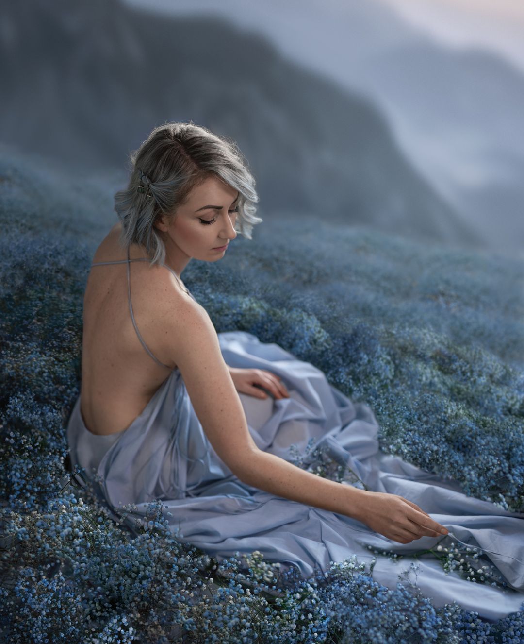 синий, голубой, портрет, файн арт, девушка, цветы, поляна, горы, Natalie Seitner