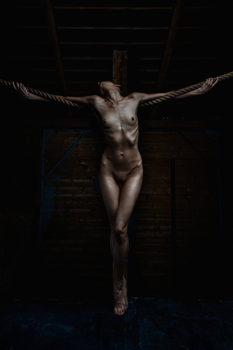 Avatar, Crucifixion, Incarnation, Naked girl, Nude, Aurimas Valevičius