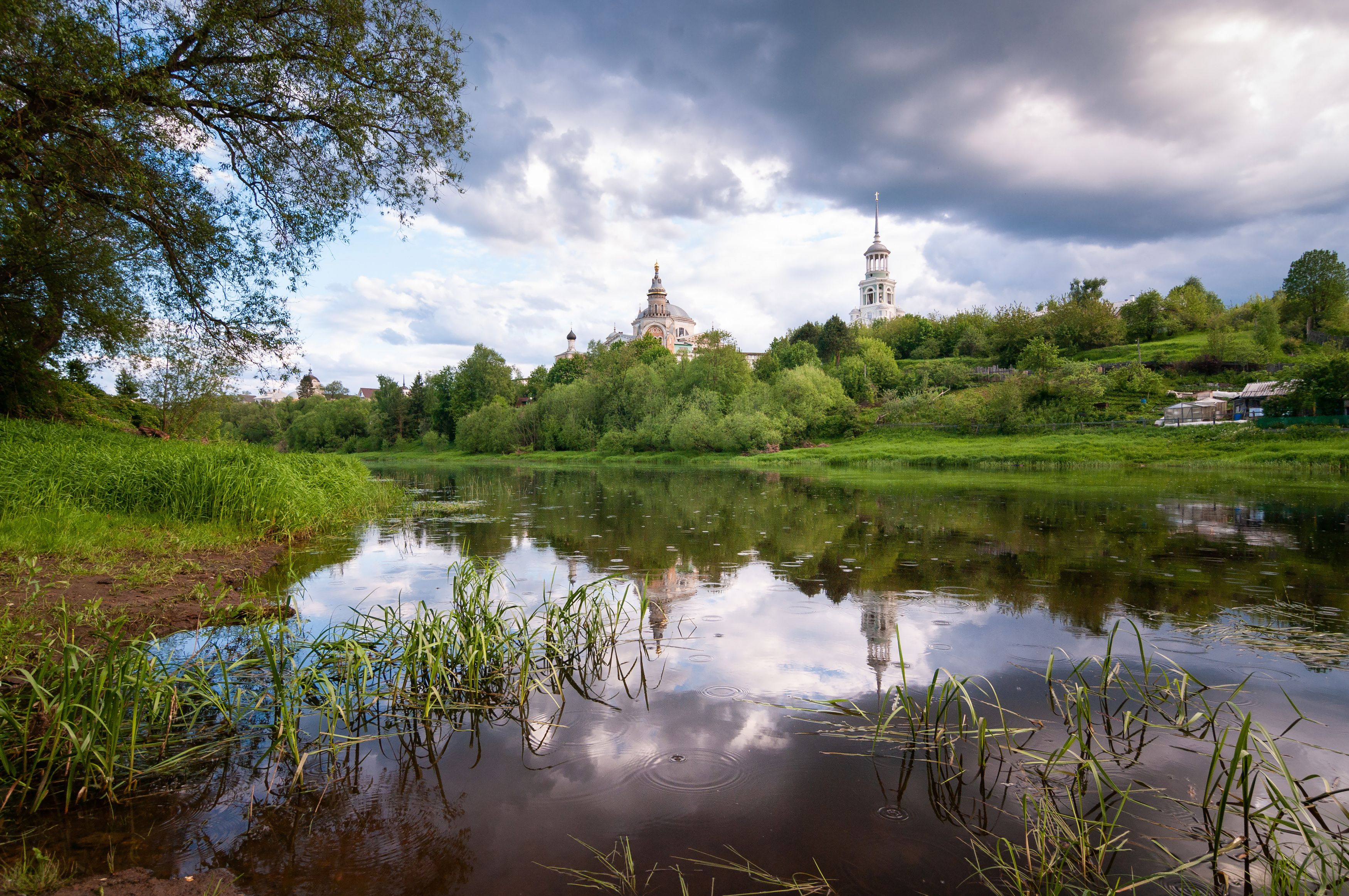 лето, природа, россия, тверская область, поле, пейзаж, дождь, торжок, река, Александр Кыров