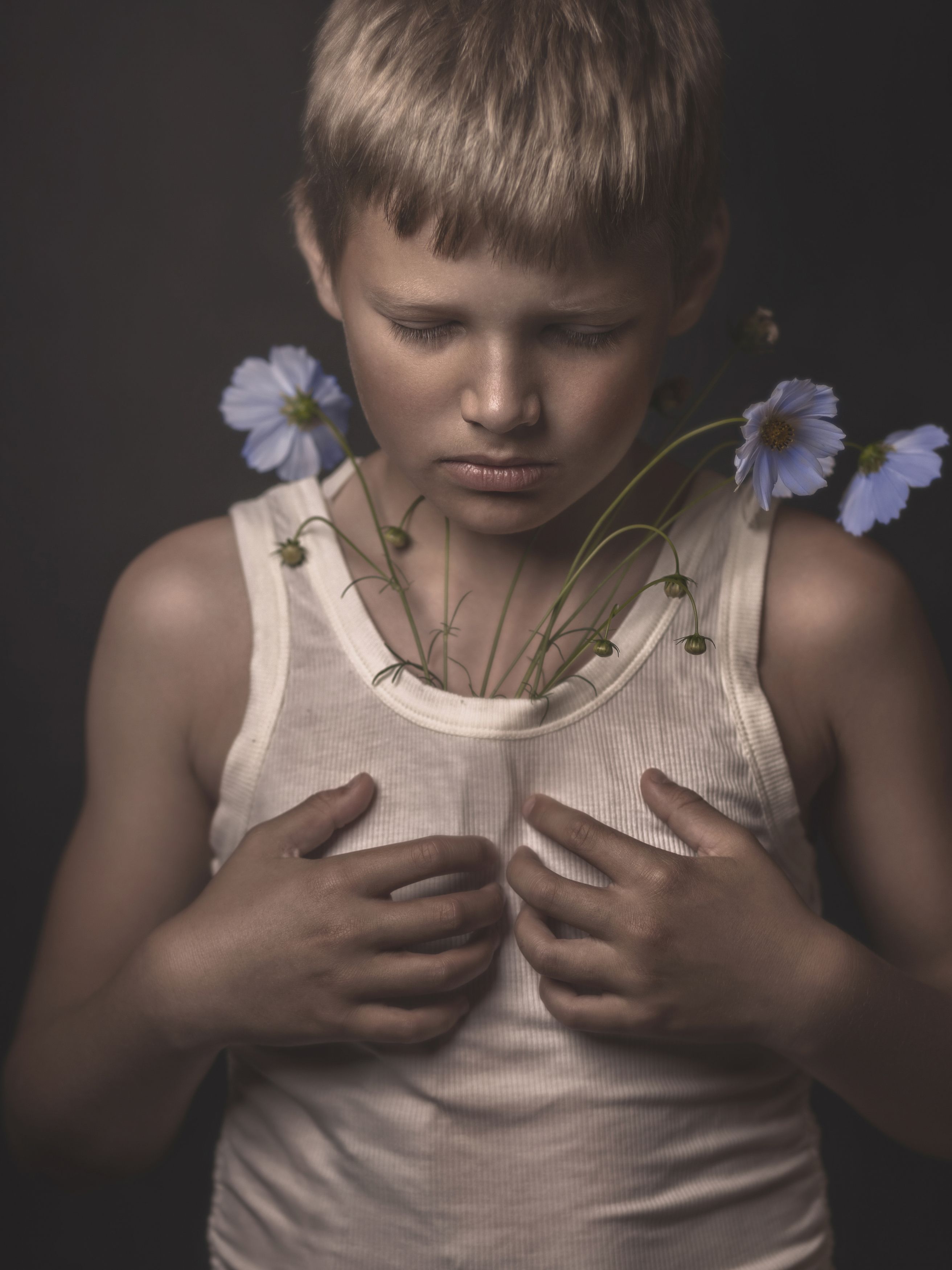 портрет, ребёнок, эмоции, цветы, child, portrait, emotions, flowers, Aleksey Sologubov