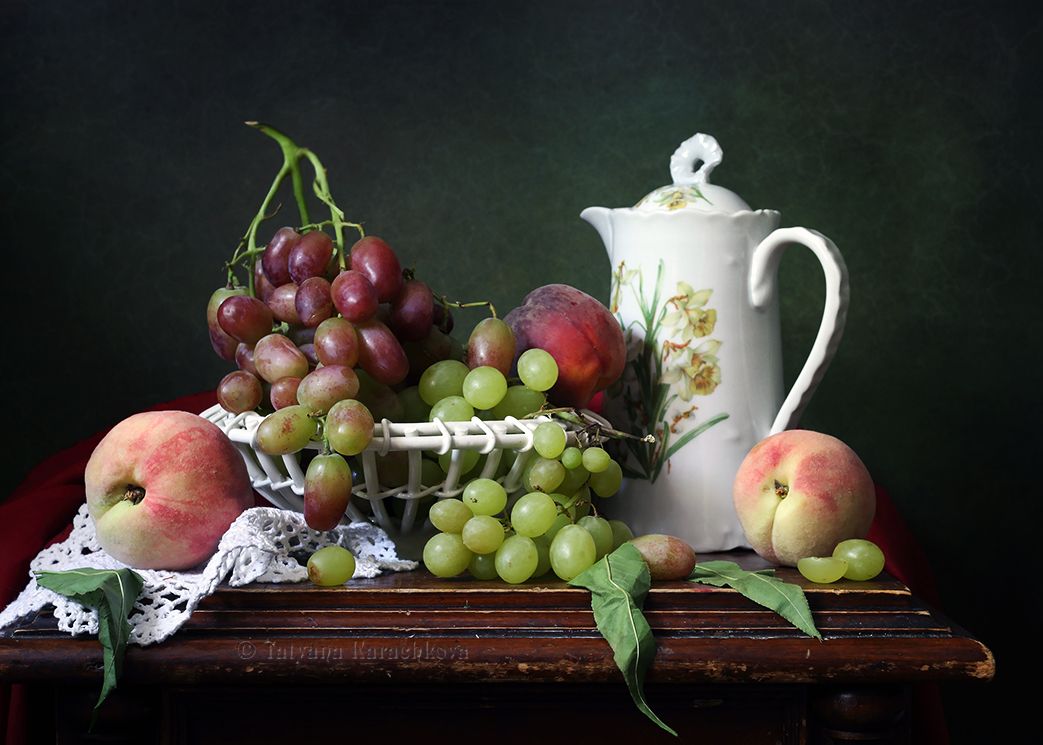натюрморт, фрукты, персики. виноград, Tatyana Karachkova