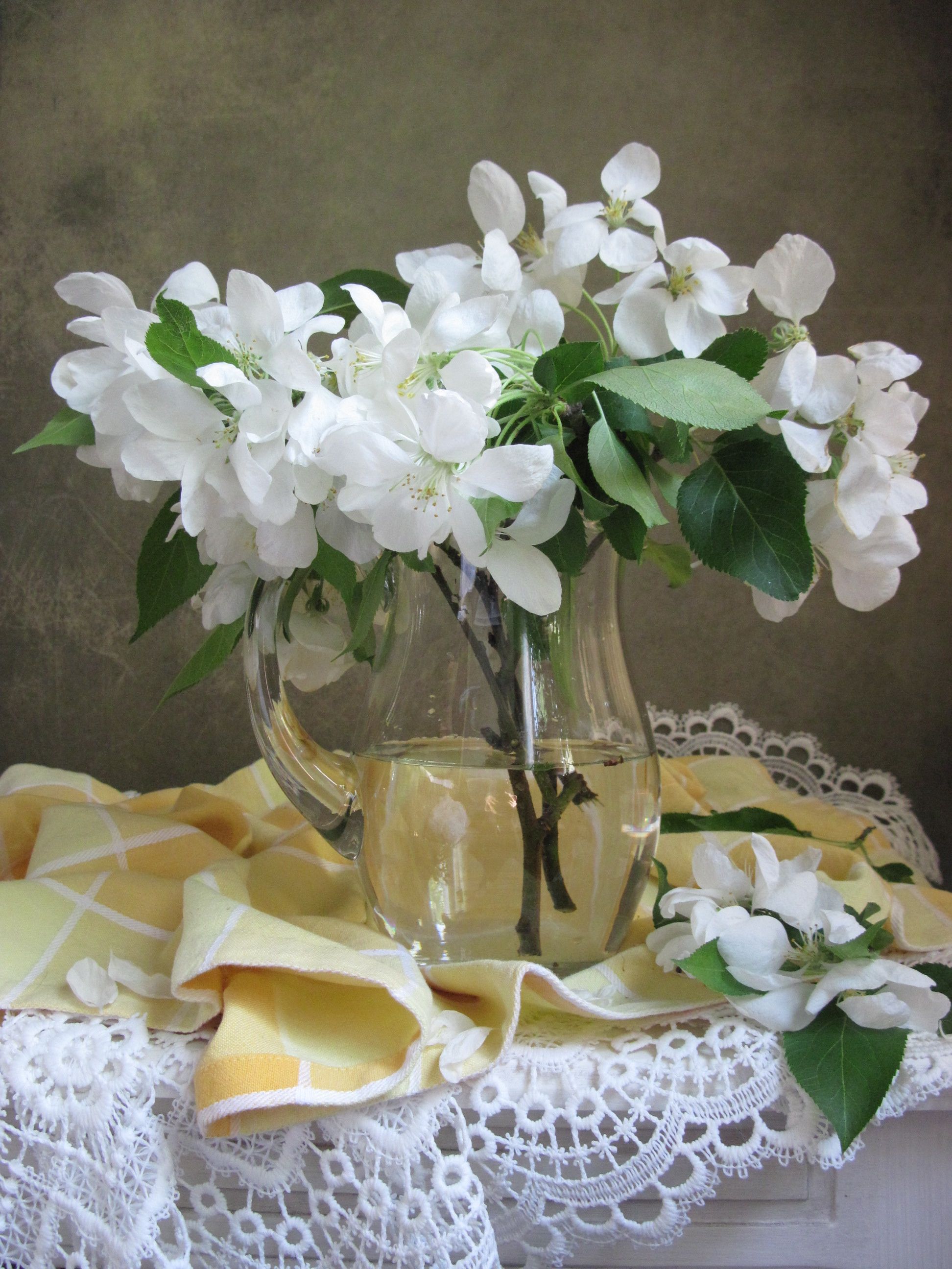 цветы, букет, ветки, яблоня, кружево, салфетки, Наталия Тихомирова