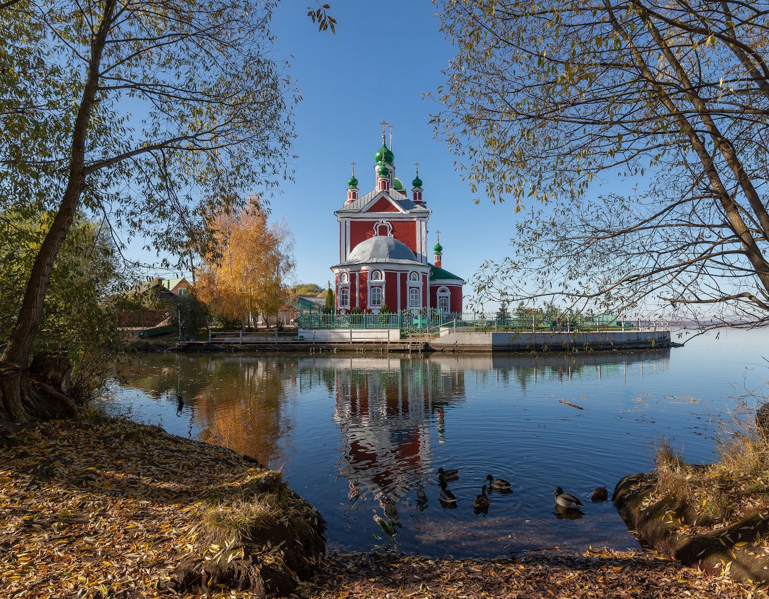 Церковь, храм, река, Переславль, осень штиль, Сергей Аникин