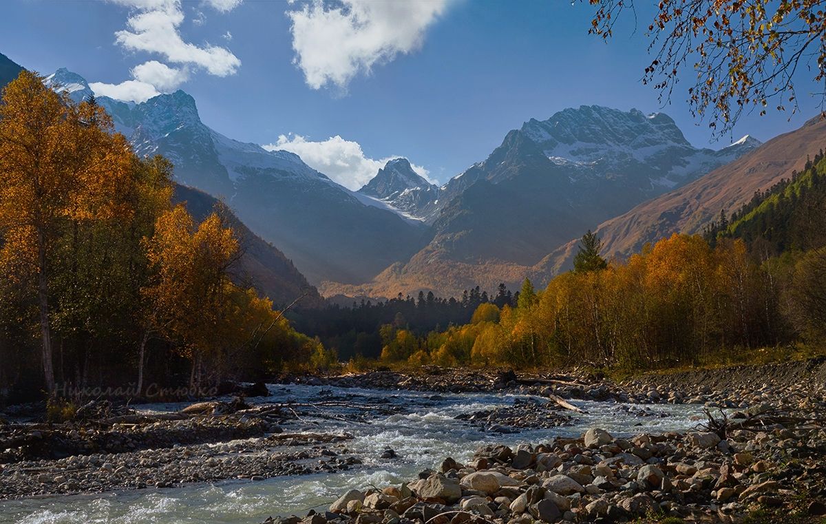 кавказ горы алибек река ущелье осень, Николай Стюбко