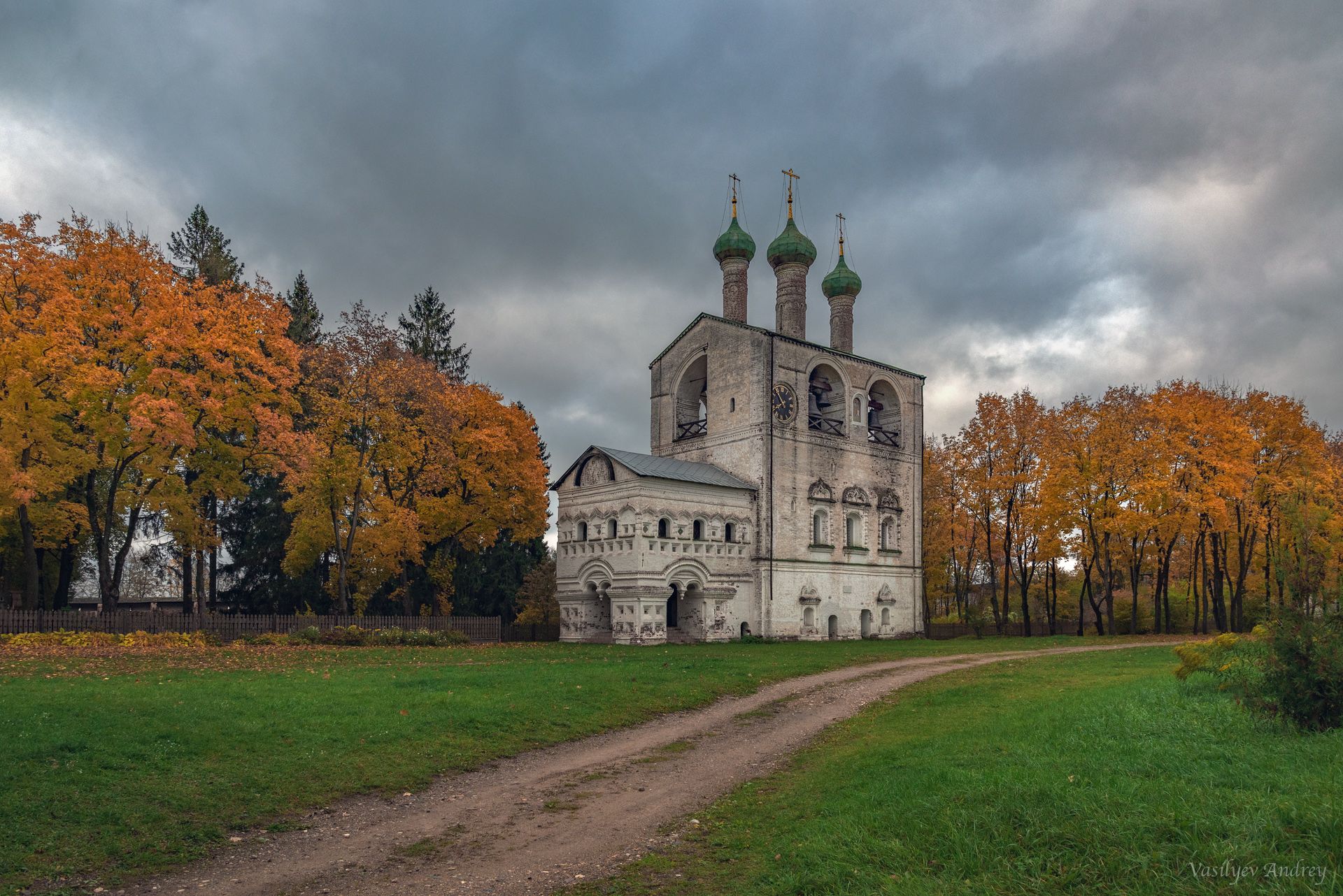 Никольская Церковь в посёлке Свердлова