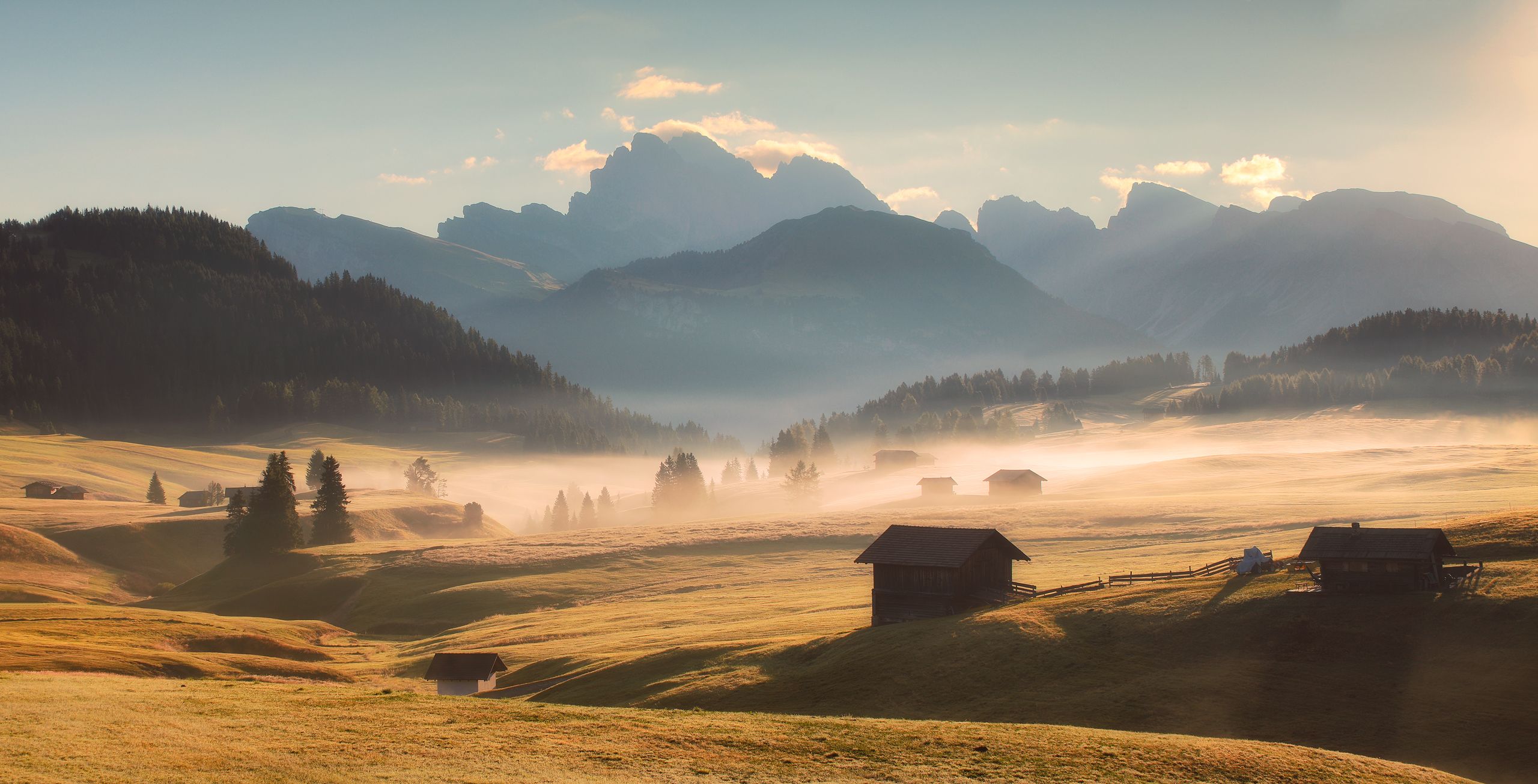 Dolomites, Alpe di Siusi, горы, туман, лето, панорама, Италия, Евгений Матюшенков