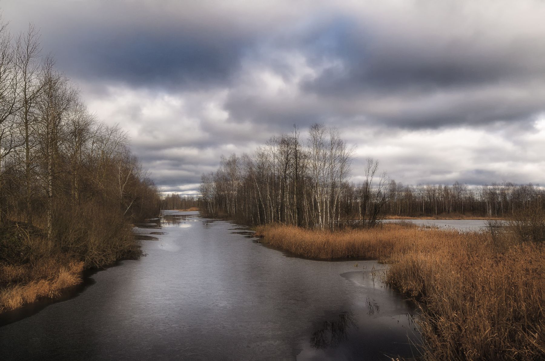 осень,река,лёд.небо,облака,тучи,отражение, Виталий Полуэктов