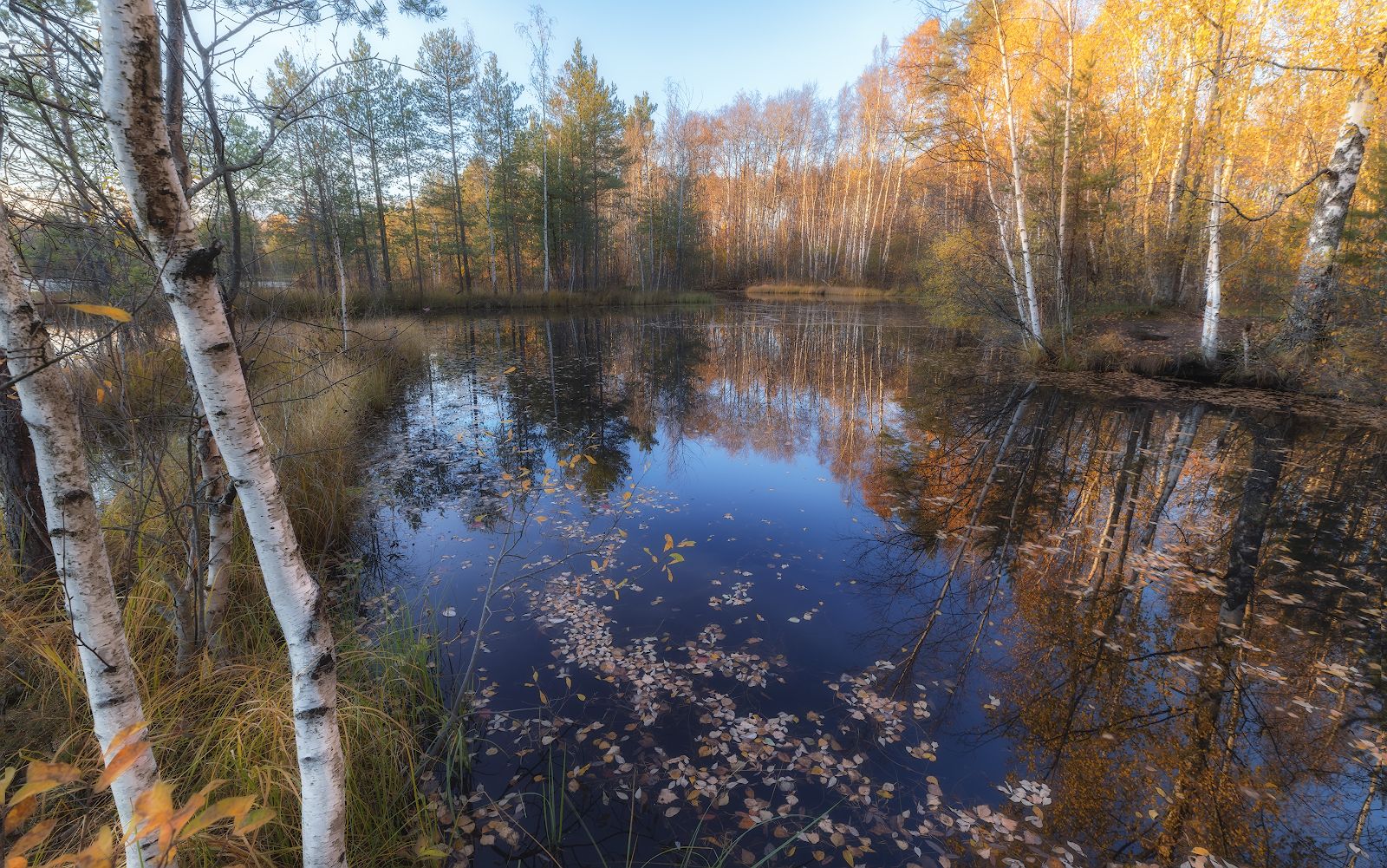 отражение озеро зеркало осень октябрь вечер закат, Скороходов Константин
