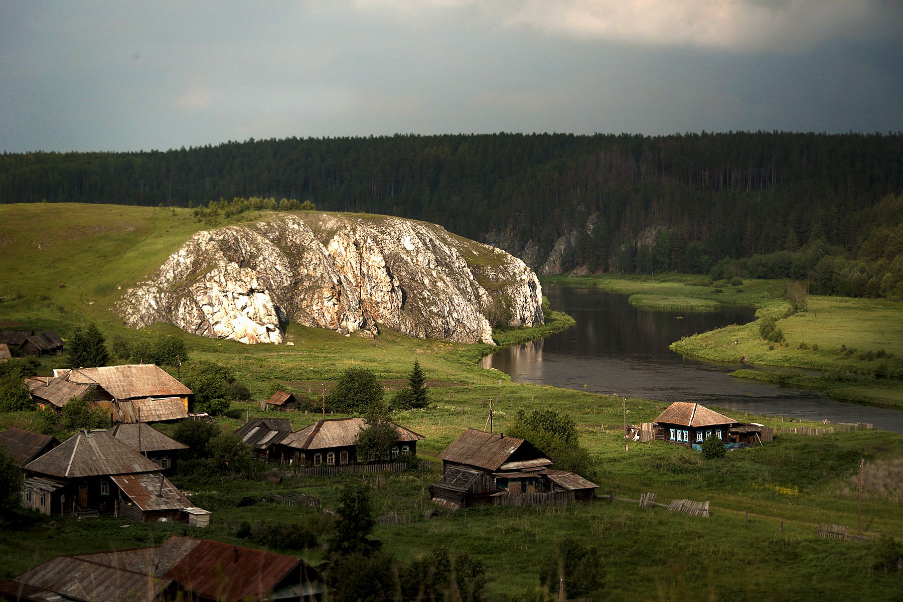 Деревенька утесом ютуб