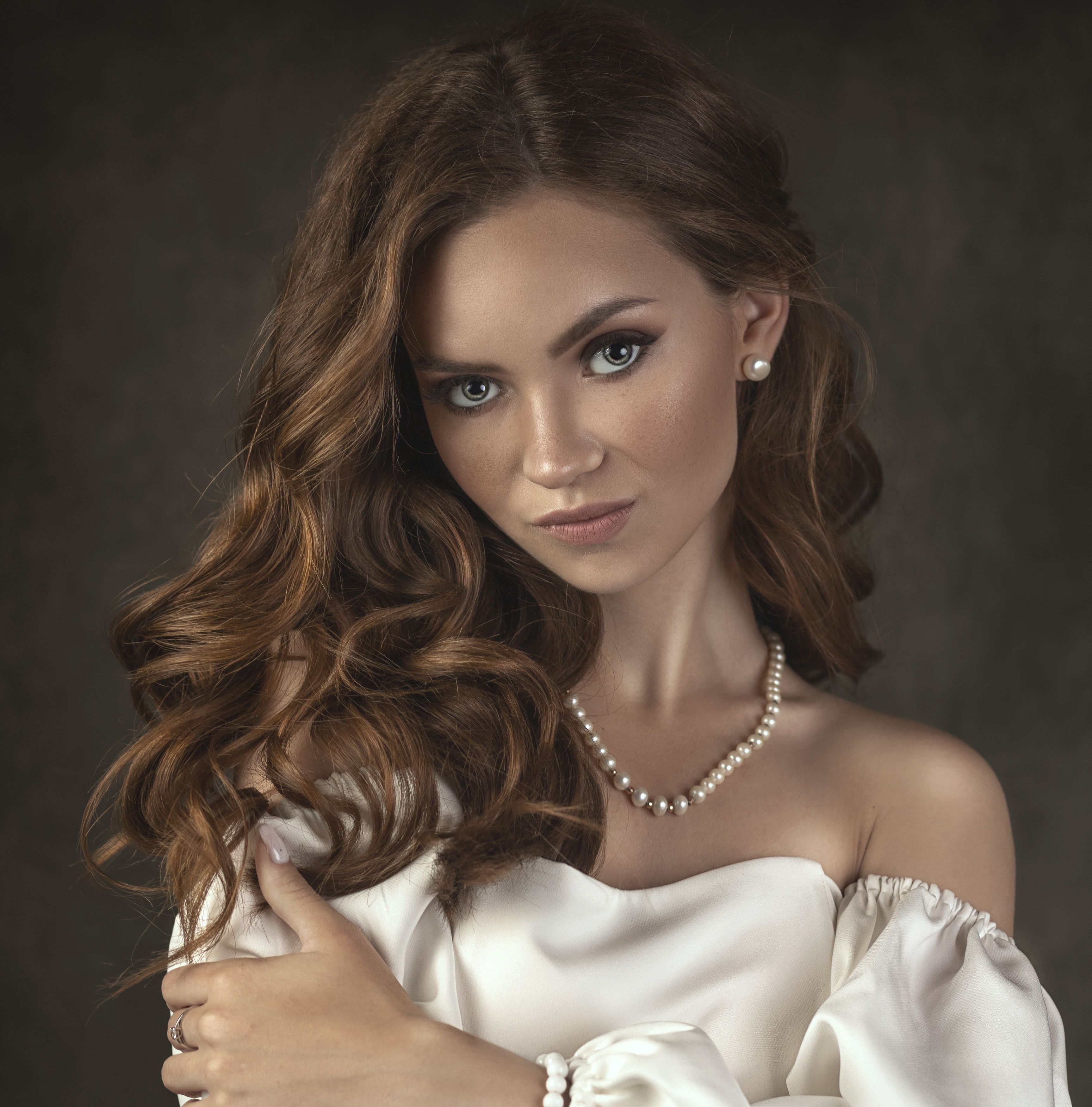 портрет, девушка, взгляд, женский портрет, белое платье, portrait, sight, Aleksey Sologubov