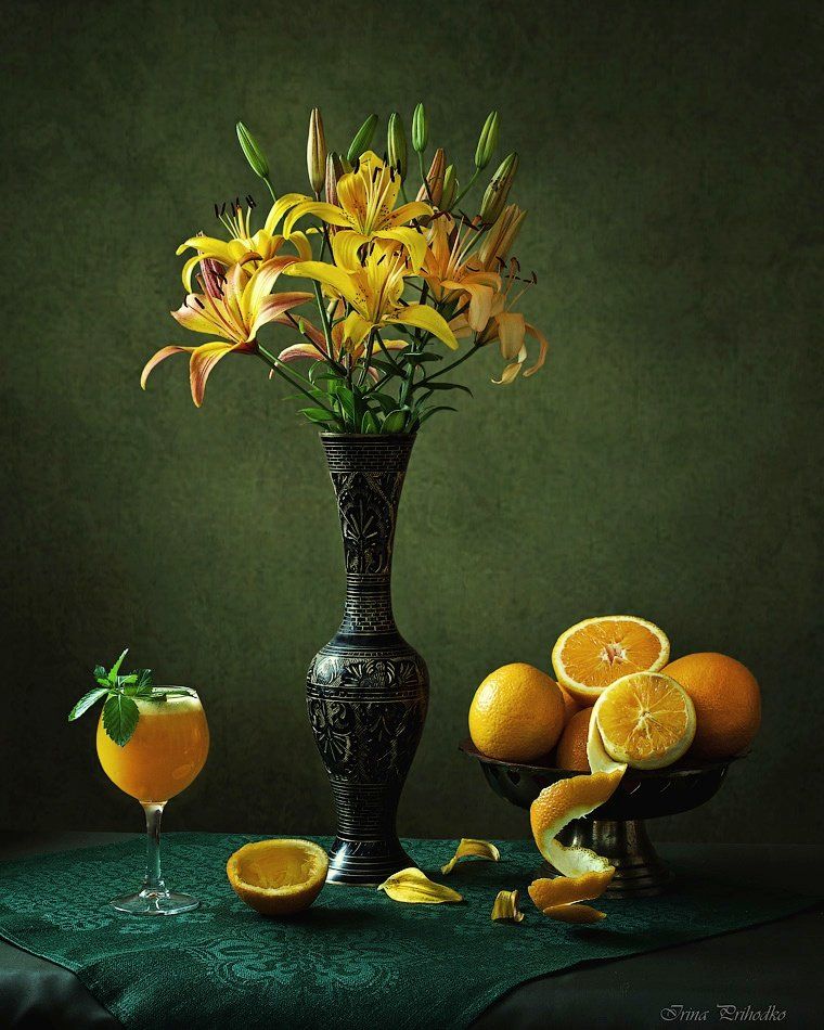 фото натюрморт, ваза с лилиями, апельсины, апельсиновый сок, мята, Ирина Приходько