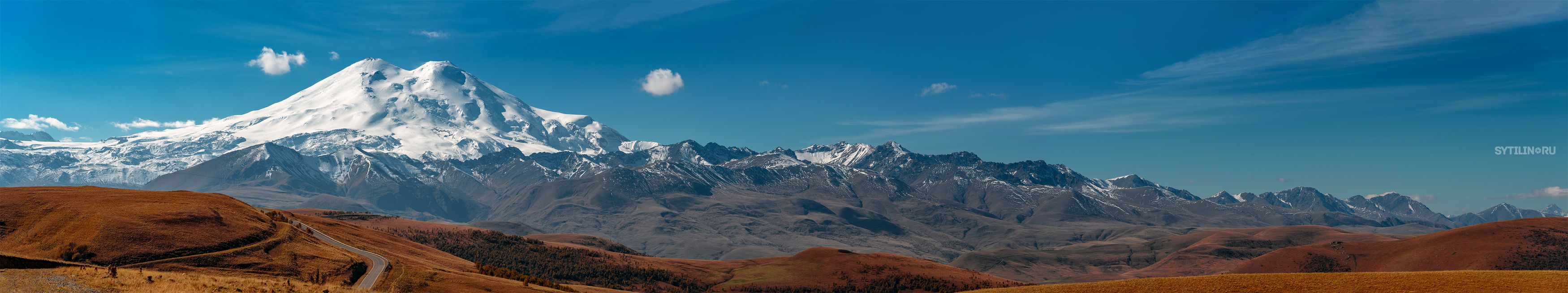 Эльбрус и кавказский хребет